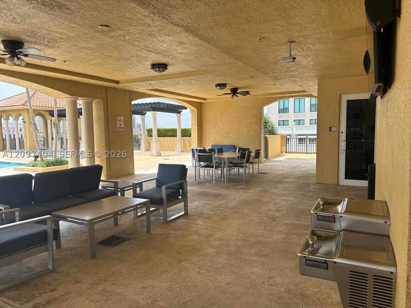 1607 Ponce De Leon Blvd #8D, Coral Gables FL 33134