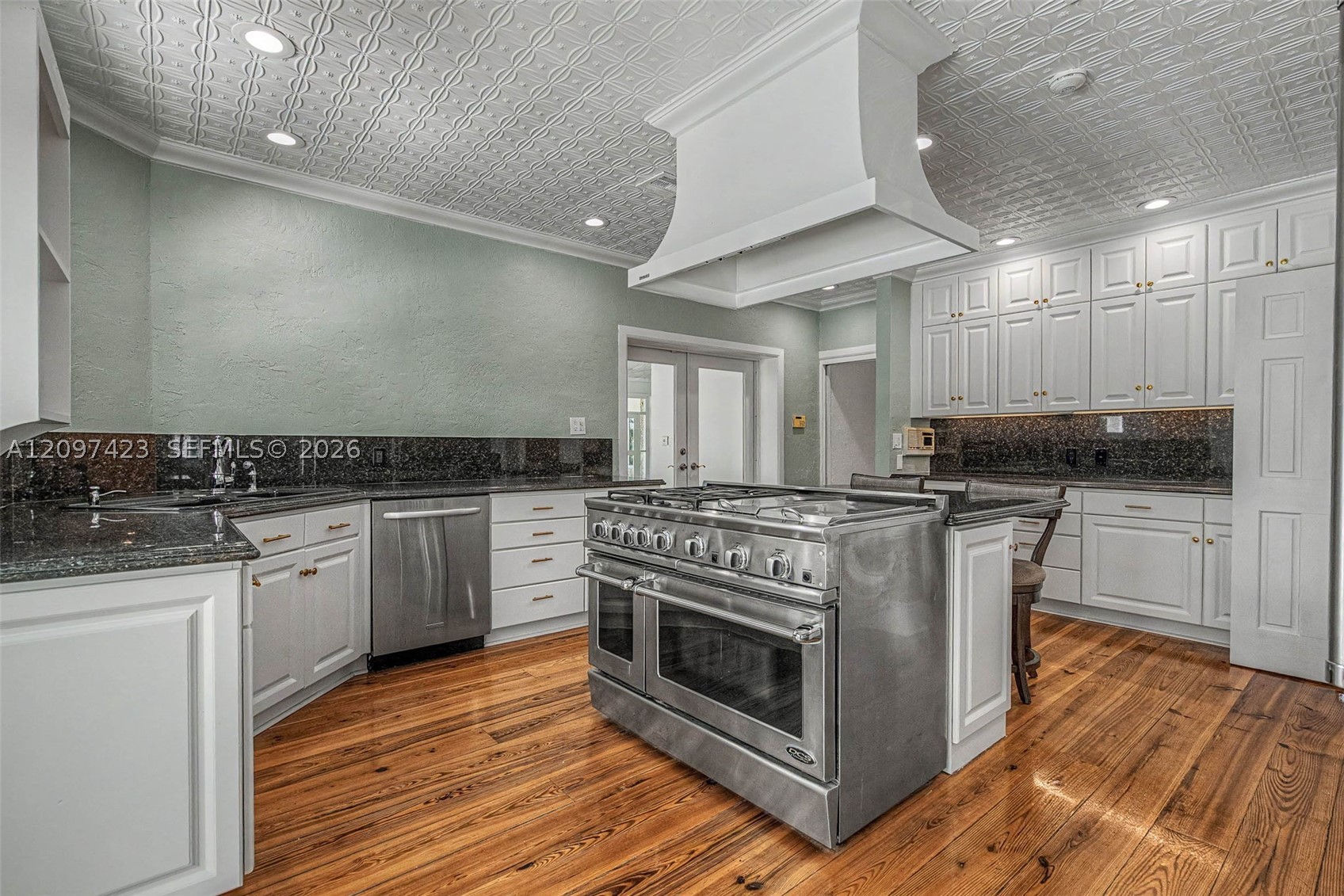 13470 SW 67th Ave, Pinecrest FL 33156