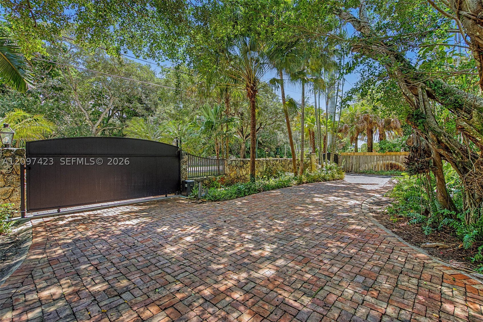 13470 SW 67th Ave, Pinecrest FL 33156