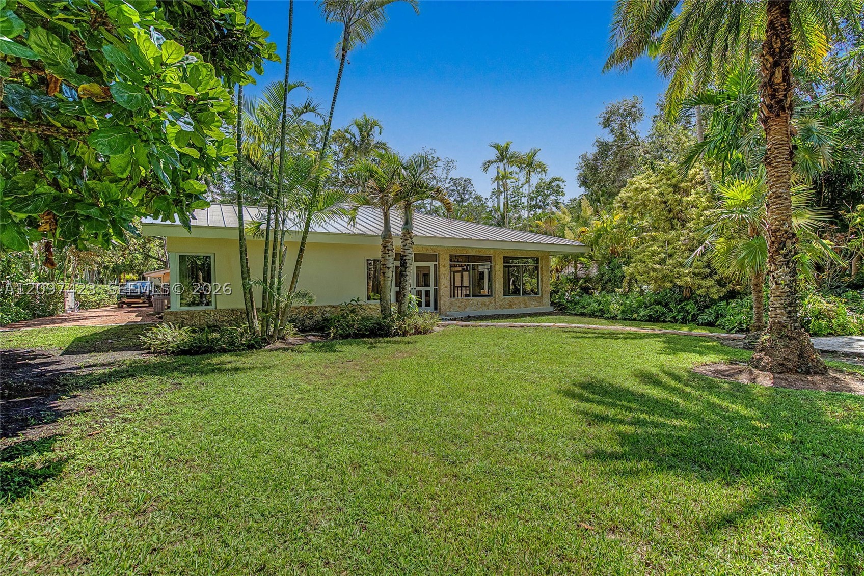 13470 SW 67th Ave, Pinecrest FL 33156