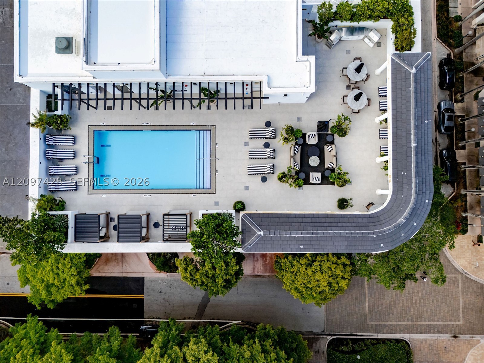 4220 Laguna St #703, Coral Gables FL 33146