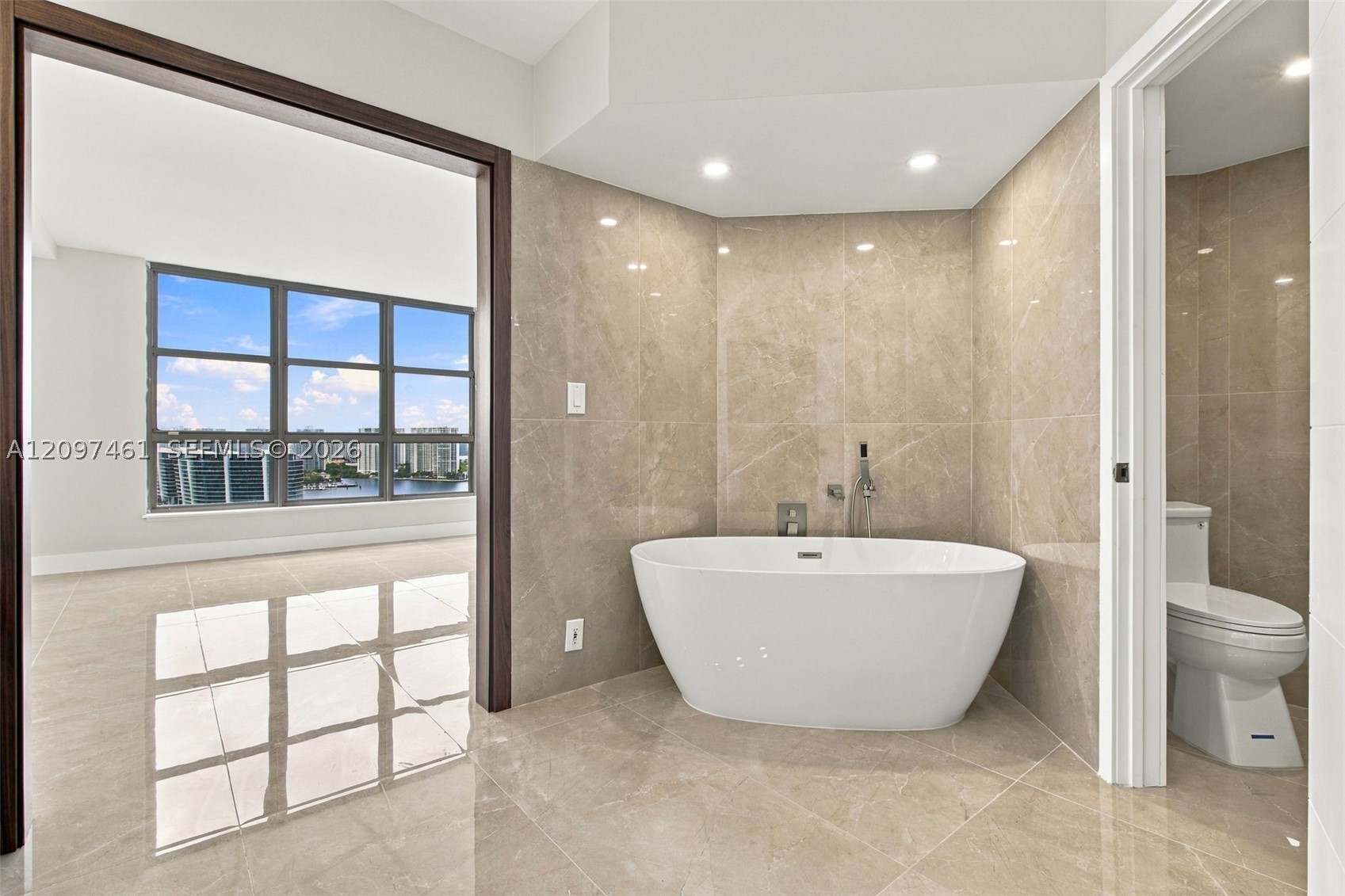 19101 NE 36th Ct #2705, Aventura FL 33180