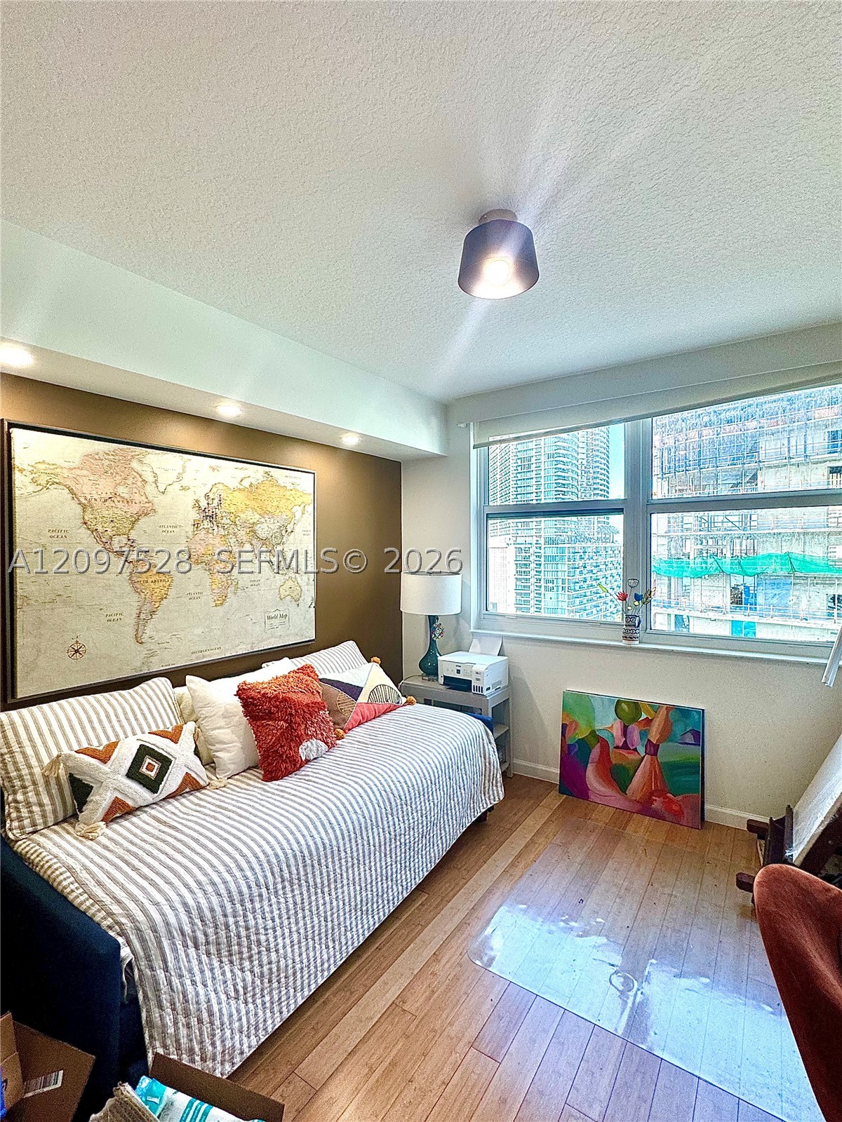 31 SE 5th St #1708, Miami FL 33131