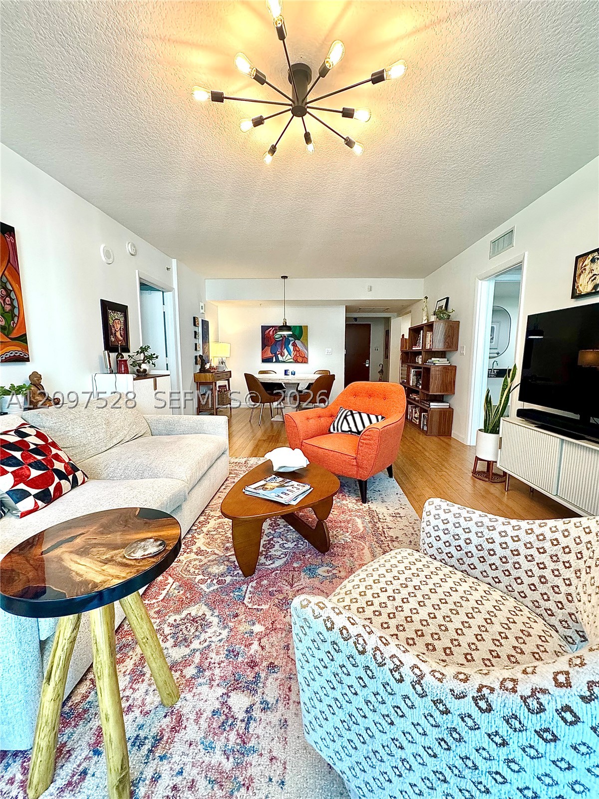 31 SE 5th St #1708, Miami FL 33131