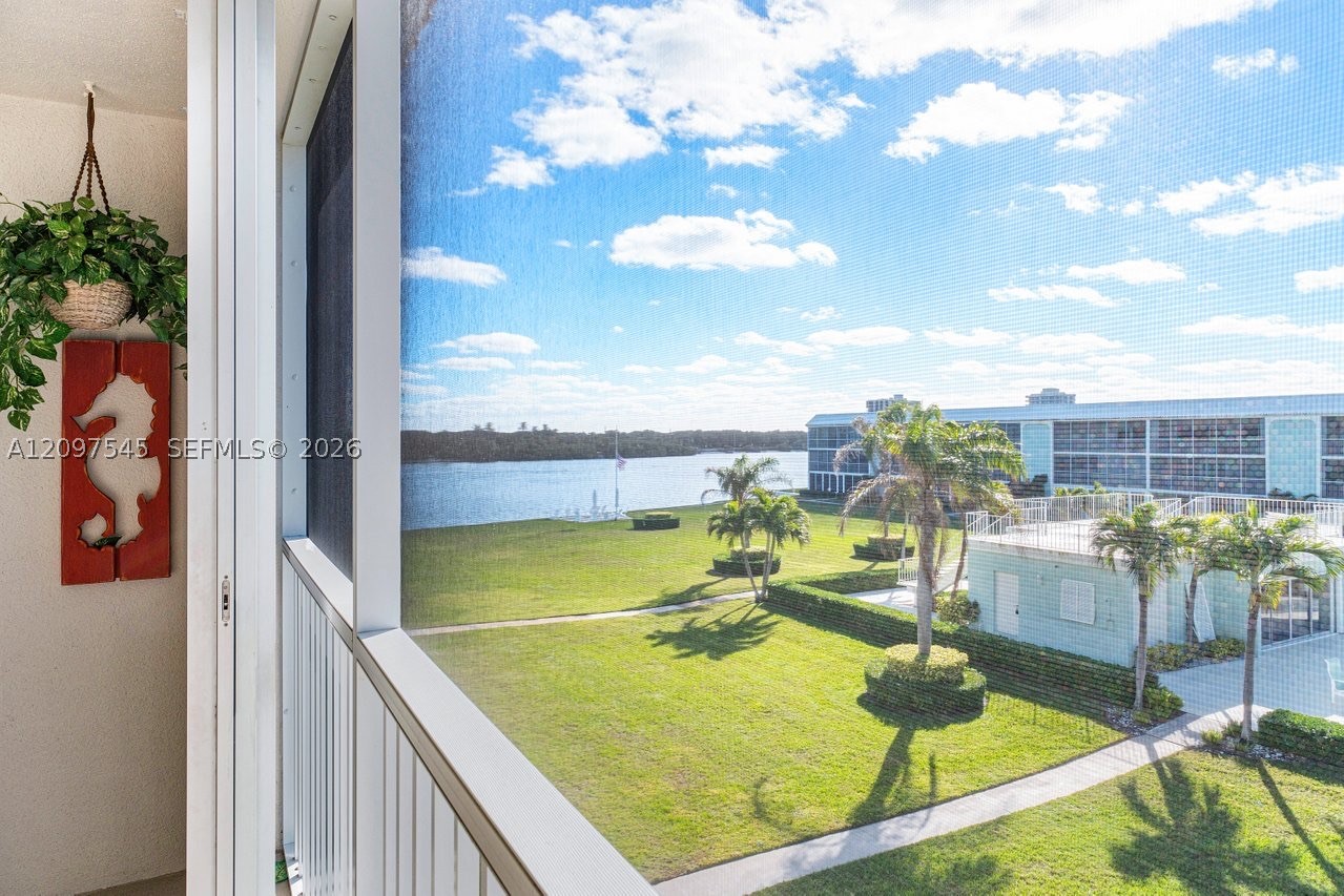 100 Waterway Rd #A306, Tequesta FL 33469