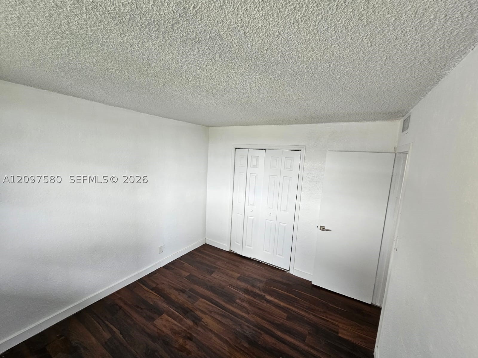 4550 NW 9th St #902E, Miami FL 33126