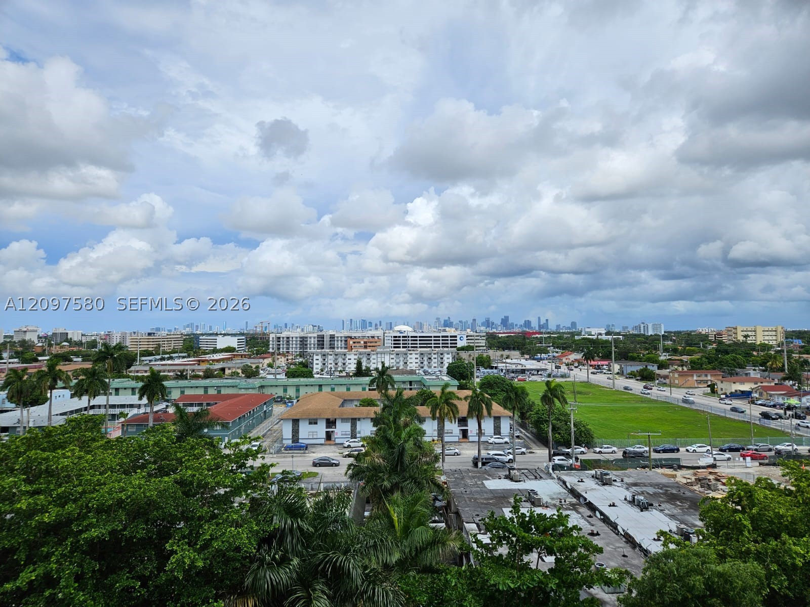 4550 NW 9th St #902E, Miami FL 33126