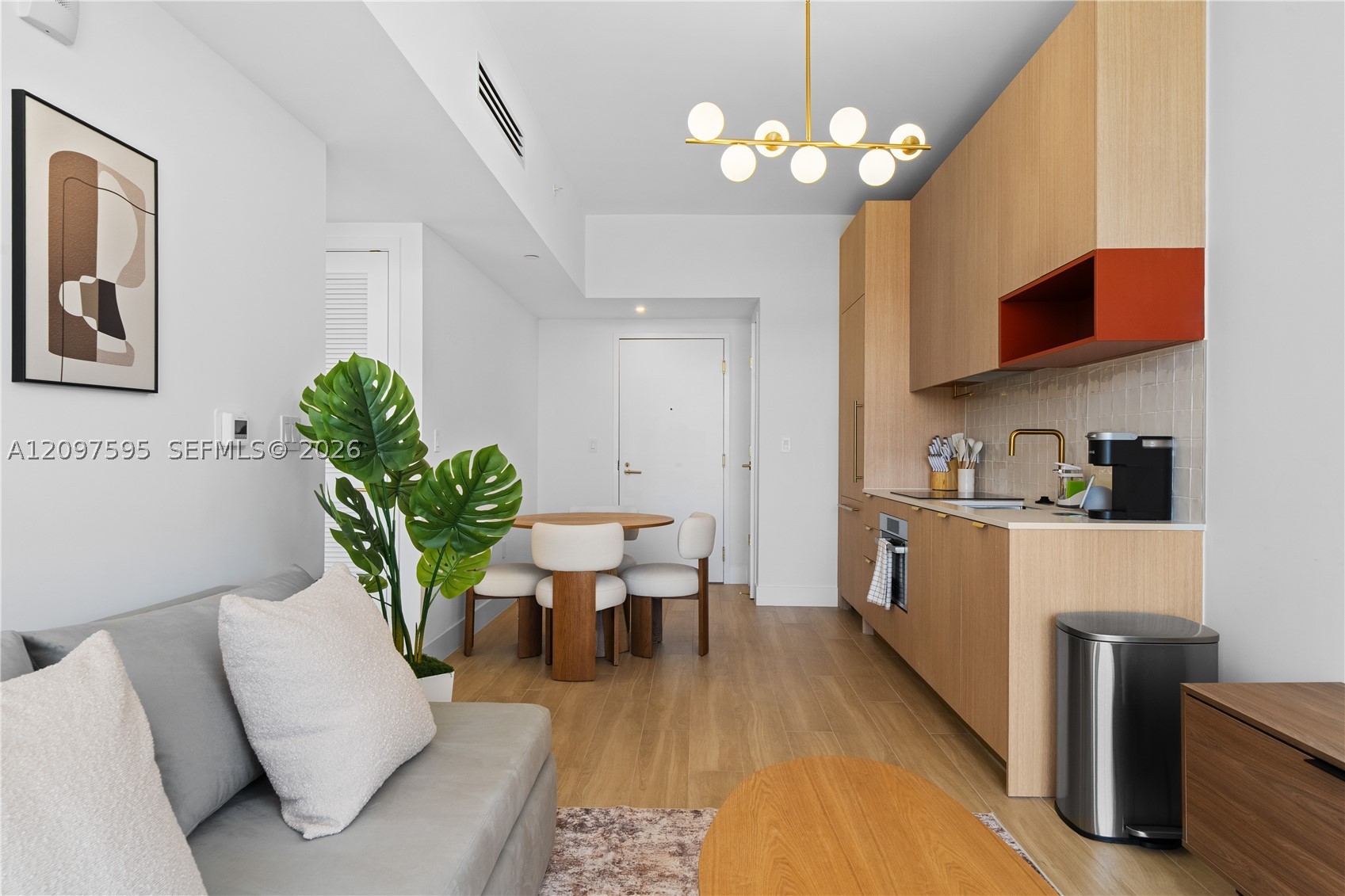 90 NE 32nd #527, Miami FL 33137