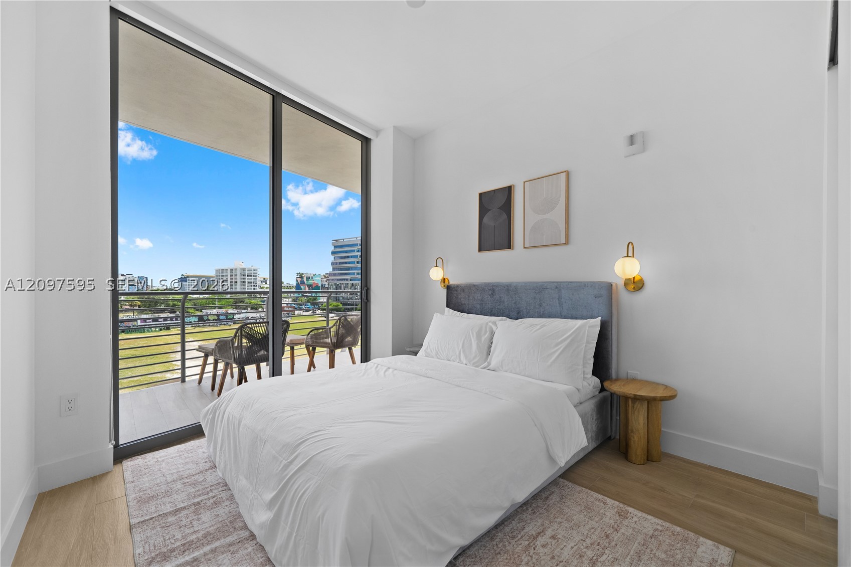 90 NE 32nd #527, Miami FL 33137