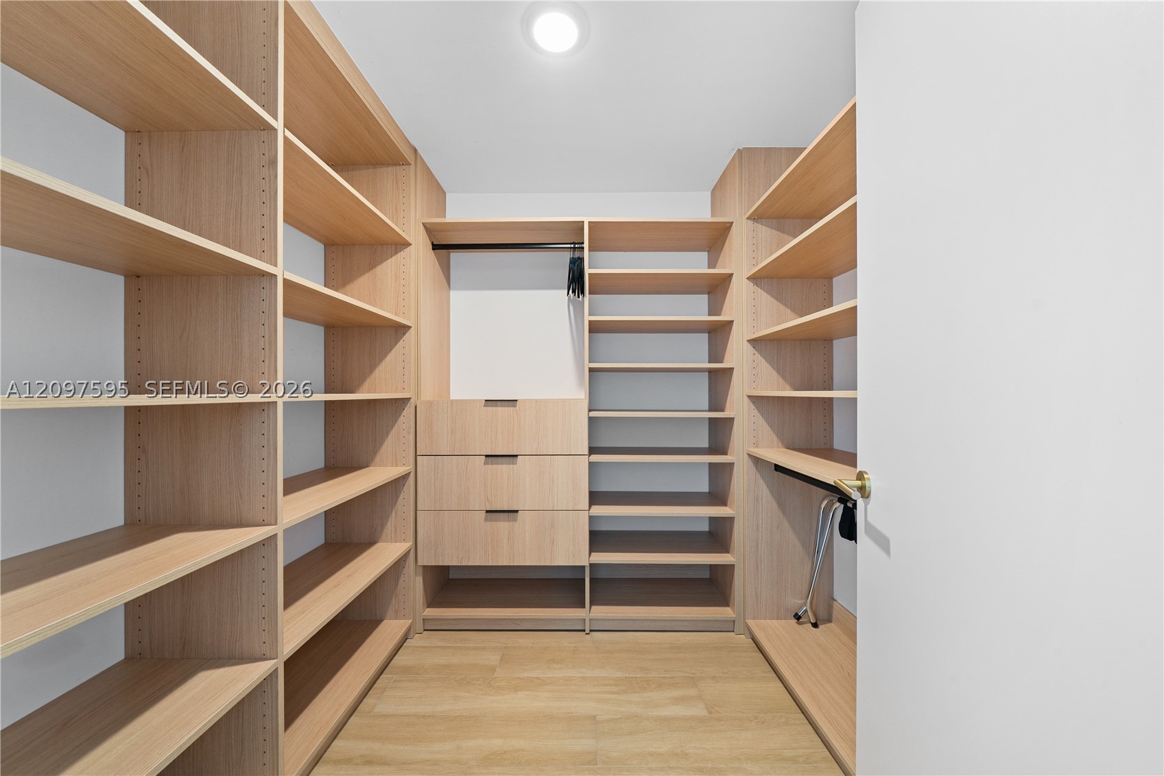 90 NE 32nd #527, Miami FL 33137