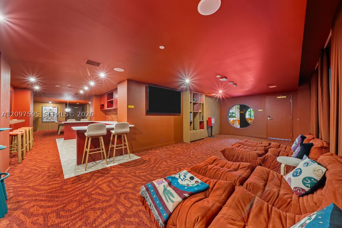 90 NE 32nd #527, Miami FL 33137