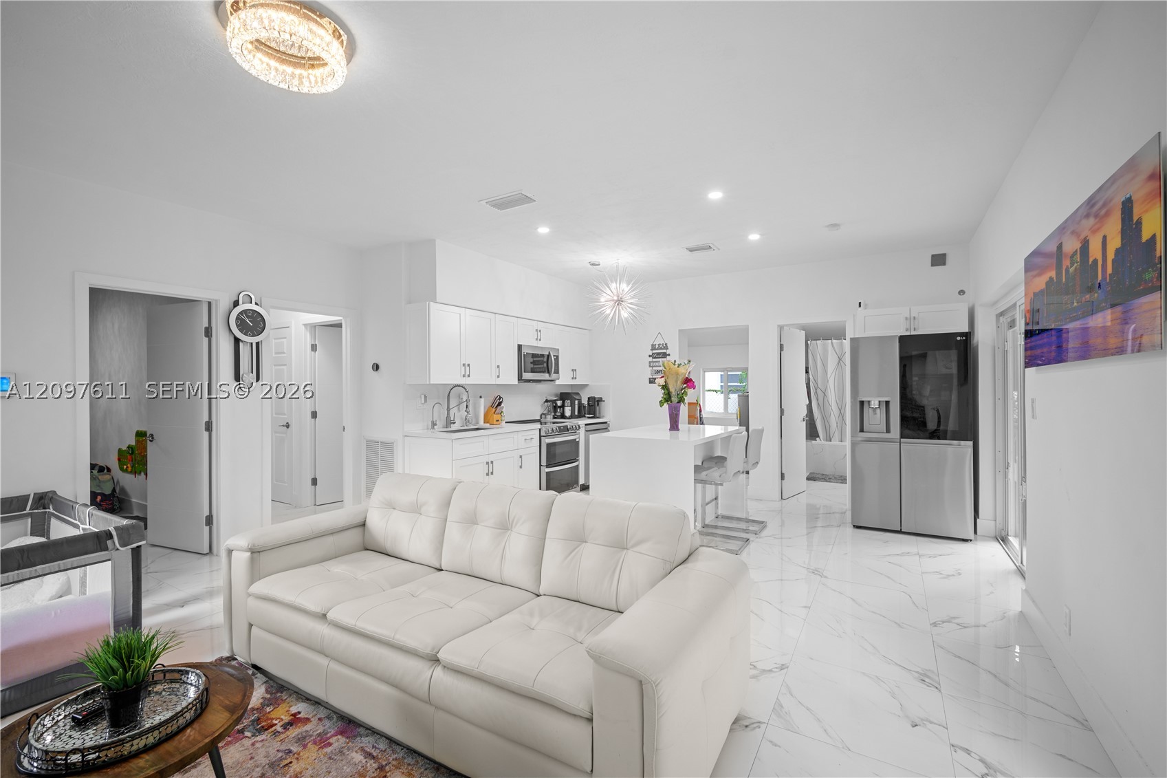 925 NE 4th St, Hallandale Beach FL 33009