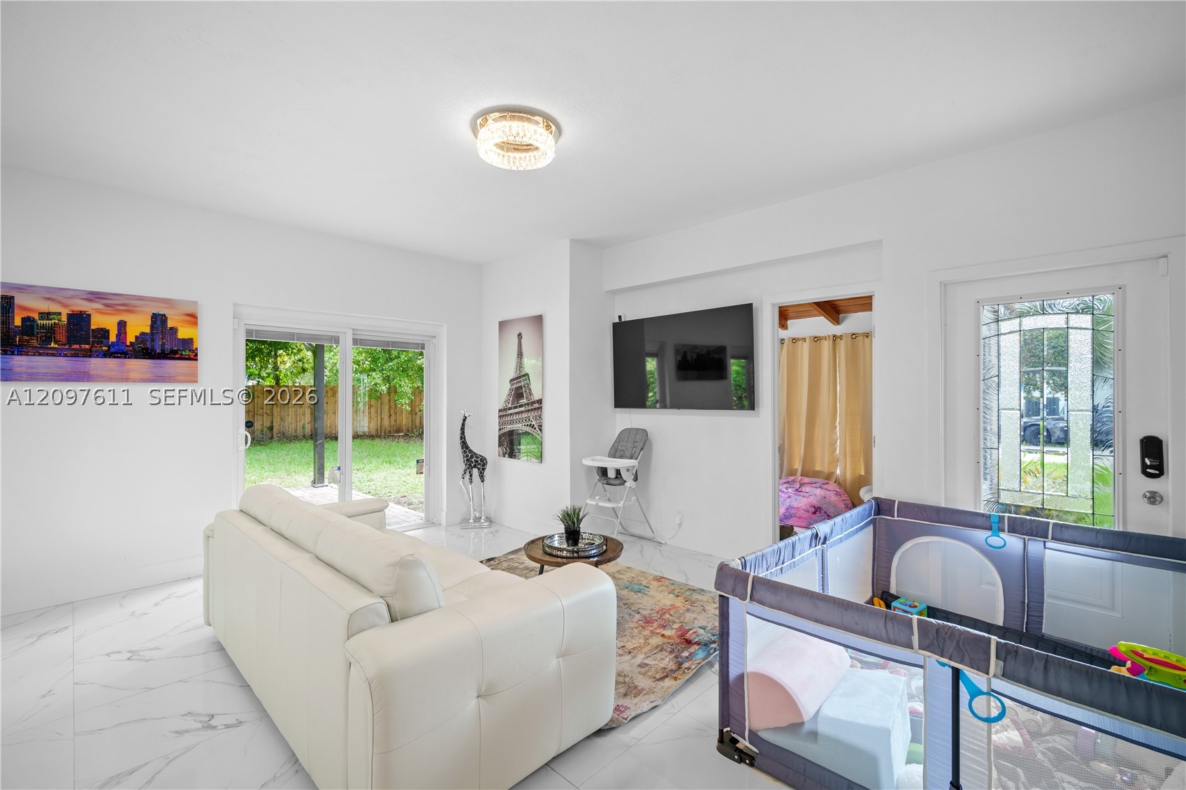925 NE 4th St, Hallandale Beach FL 33009