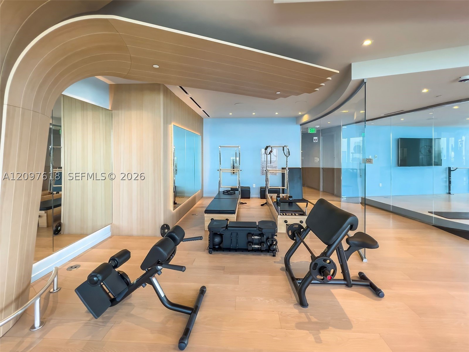1000 Brickell Plz #2111, Miami FL 33131