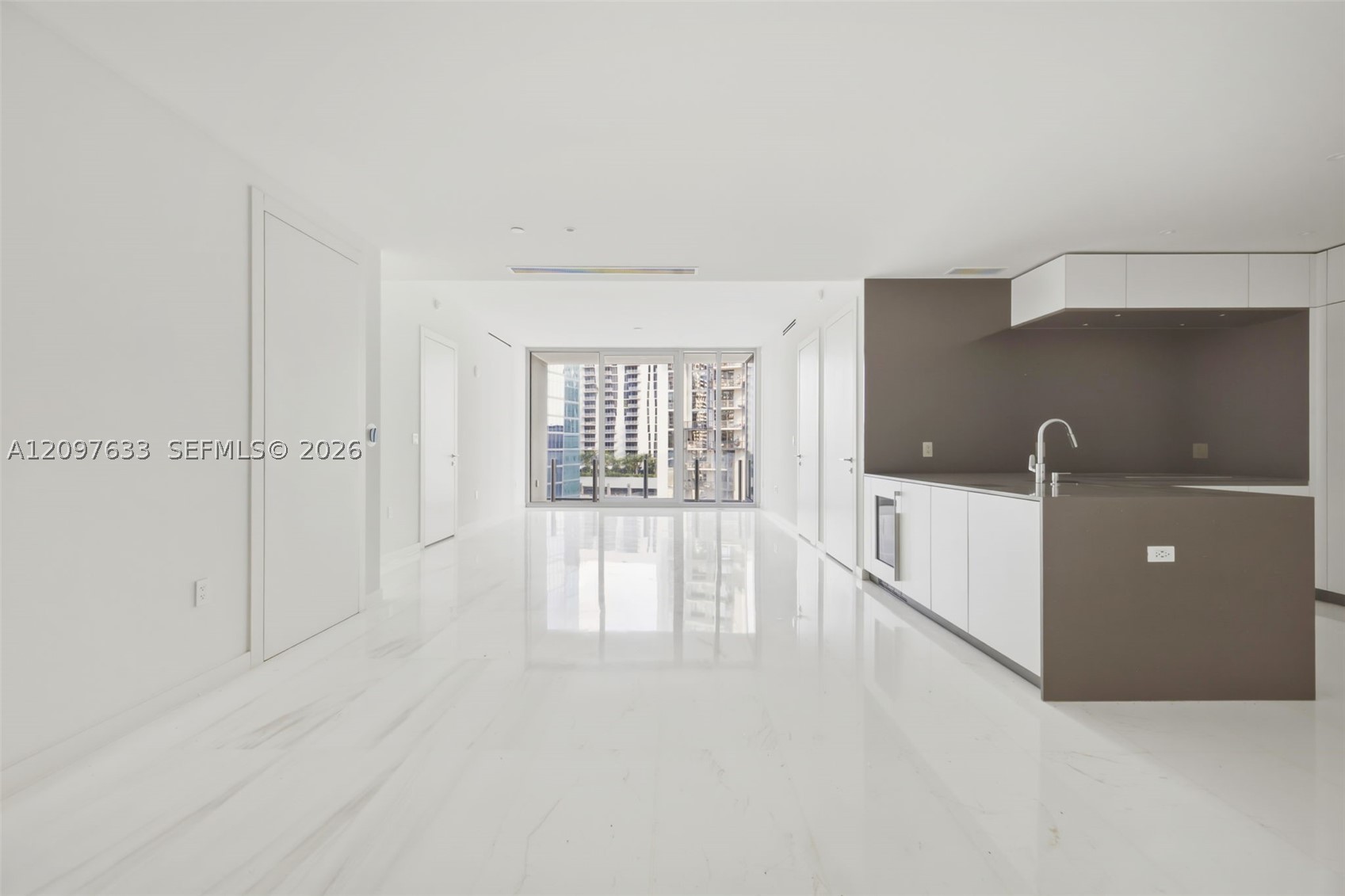300 Biscayne Boulevard Way #1709W, Miami FL 33131