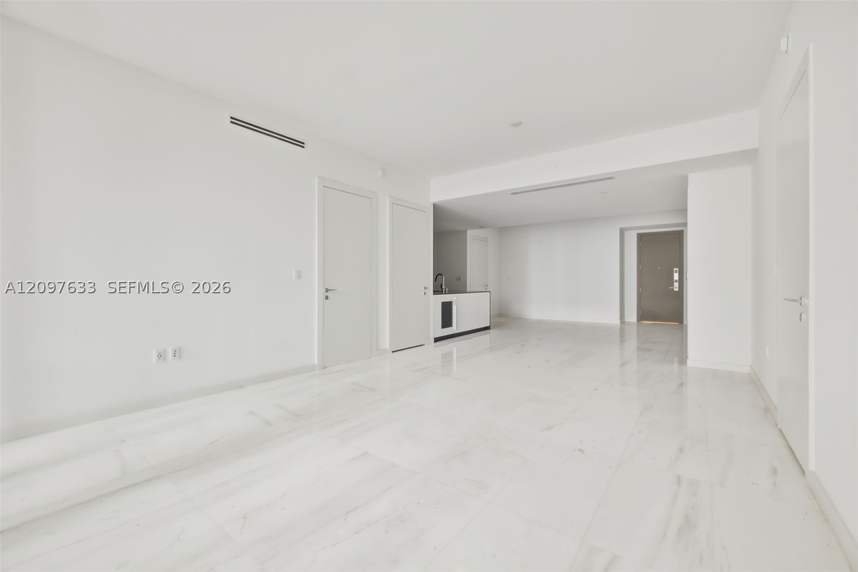 300 Biscayne Boulevard Way #1709W, Miami FL 33131