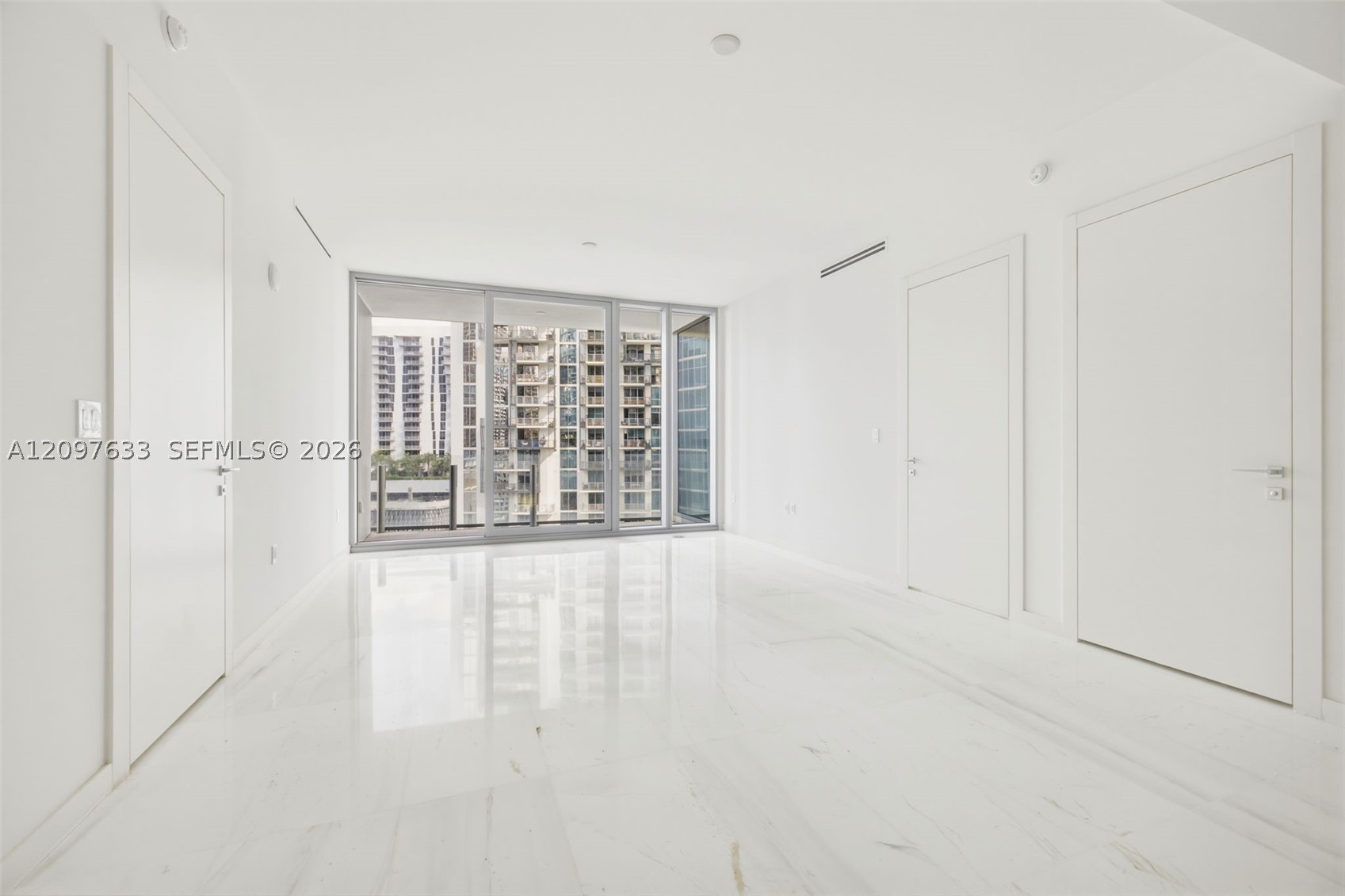 300 Biscayne Boulevard Way #1709W, Miami FL 33131
