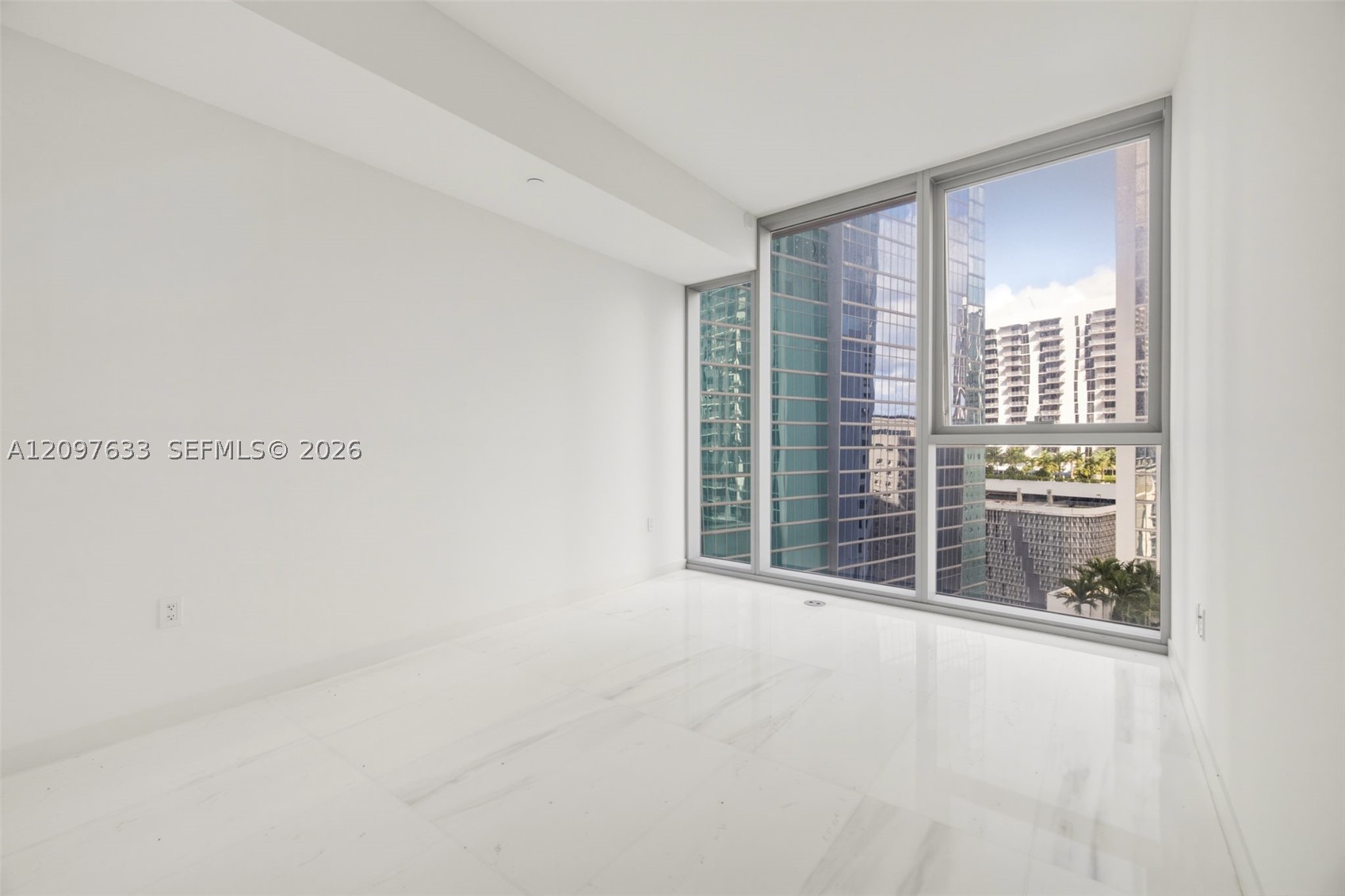 300 Biscayne Boulevard Way #1709W, Miami FL 33131