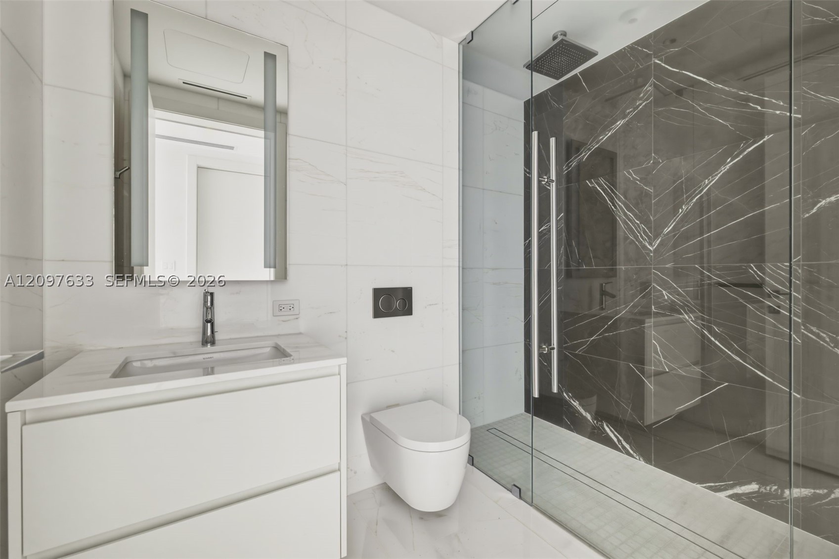 300 Biscayne Boulevard Way #1709W, Miami FL 33131