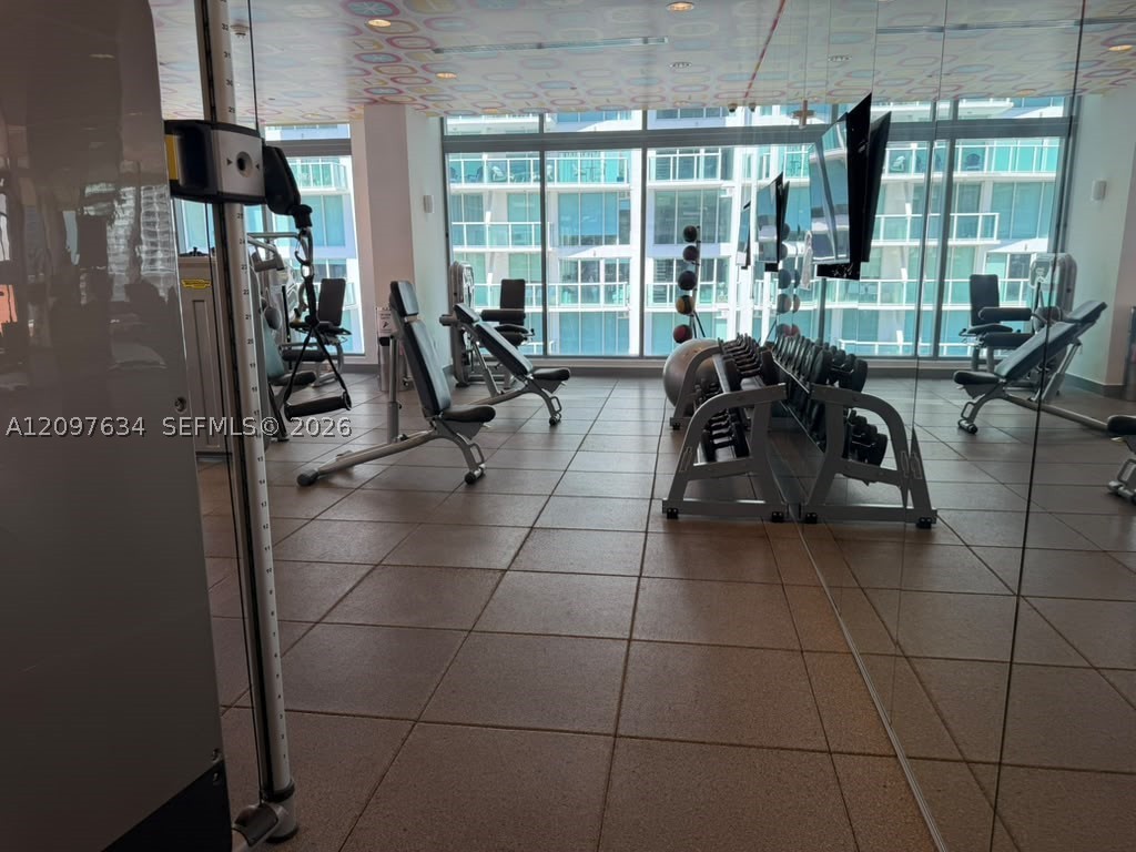 31 SE 6th St #1103, Miami FL 33131