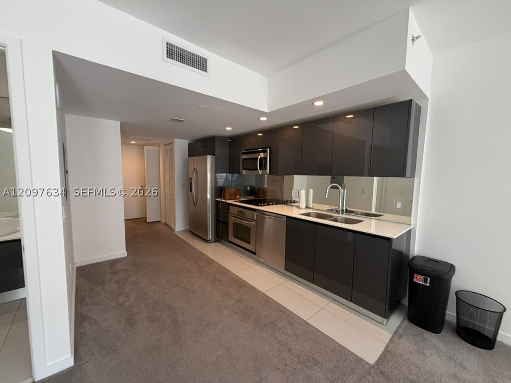 31 SE 6th St #1103, Miami FL 33131