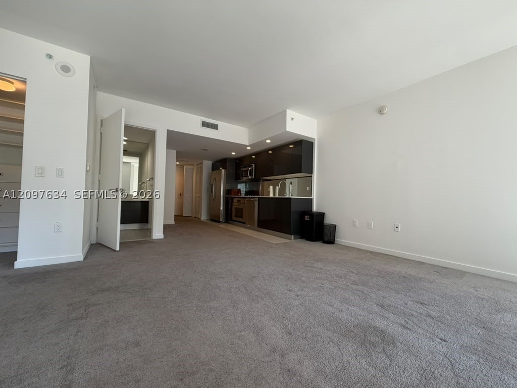 31 SE 6th St #1103, Miami FL 33131