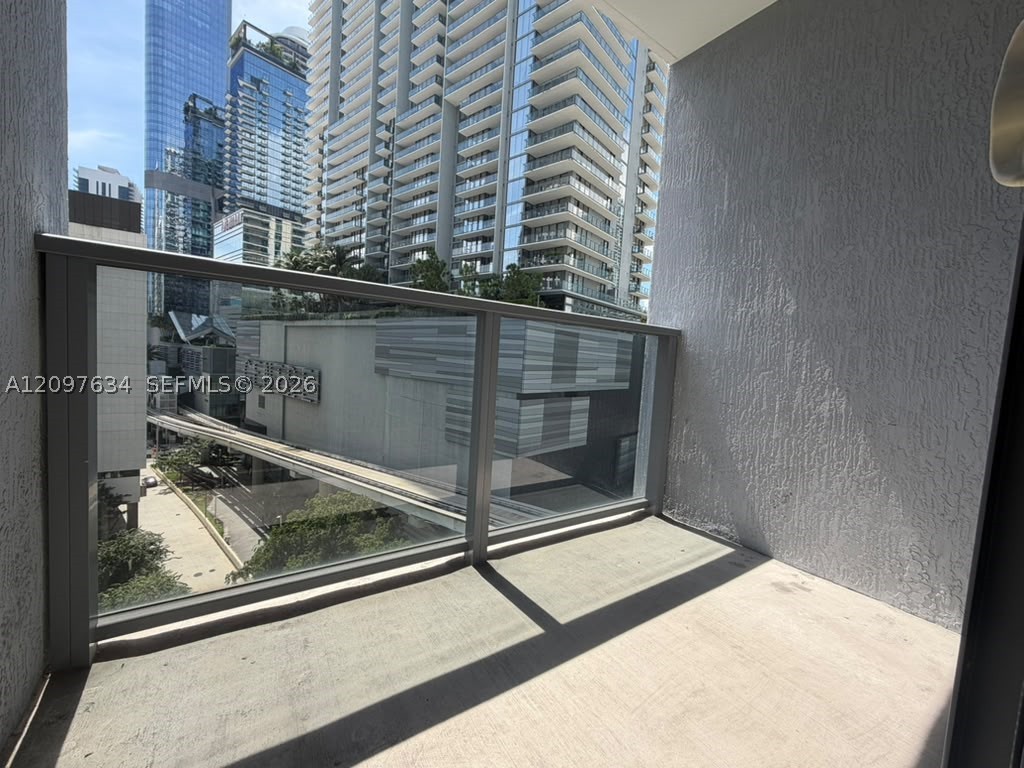 31 SE 6th St #1103, Miami FL 33131