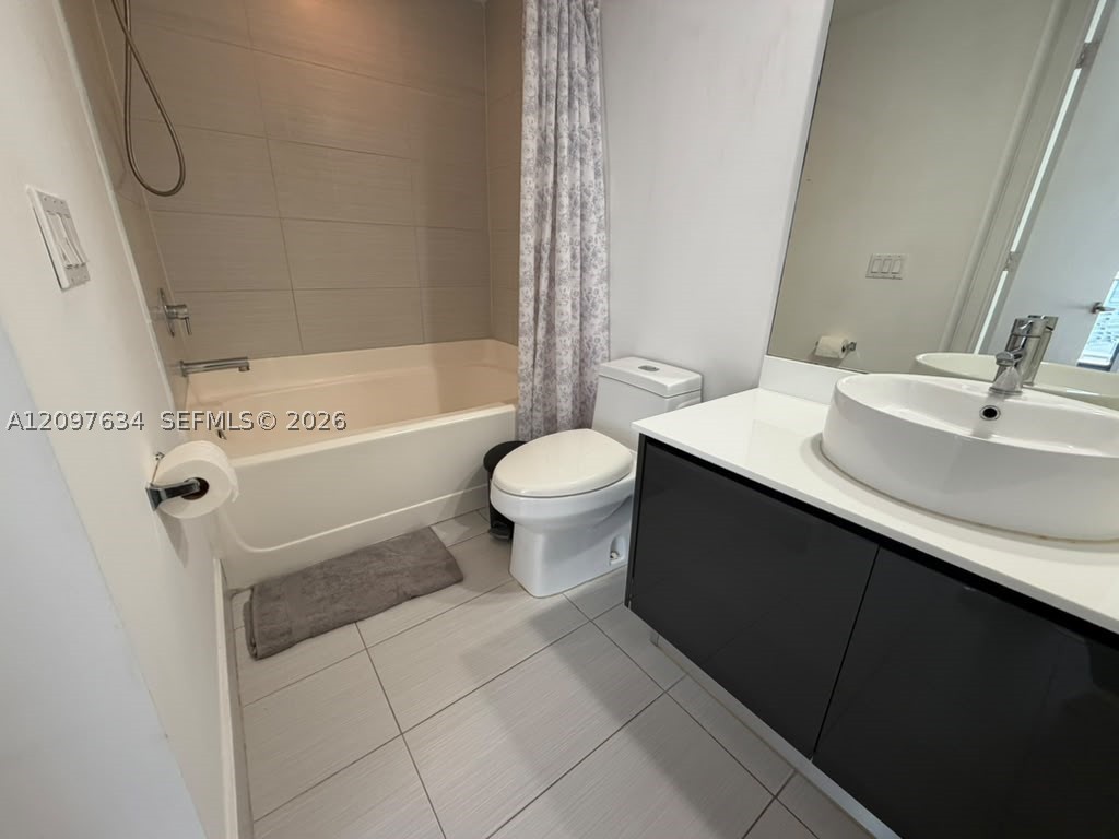 31 SE 6th St #1103, Miami FL 33131