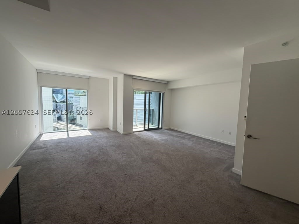 31 SE 6th St #1103, Miami FL 33131