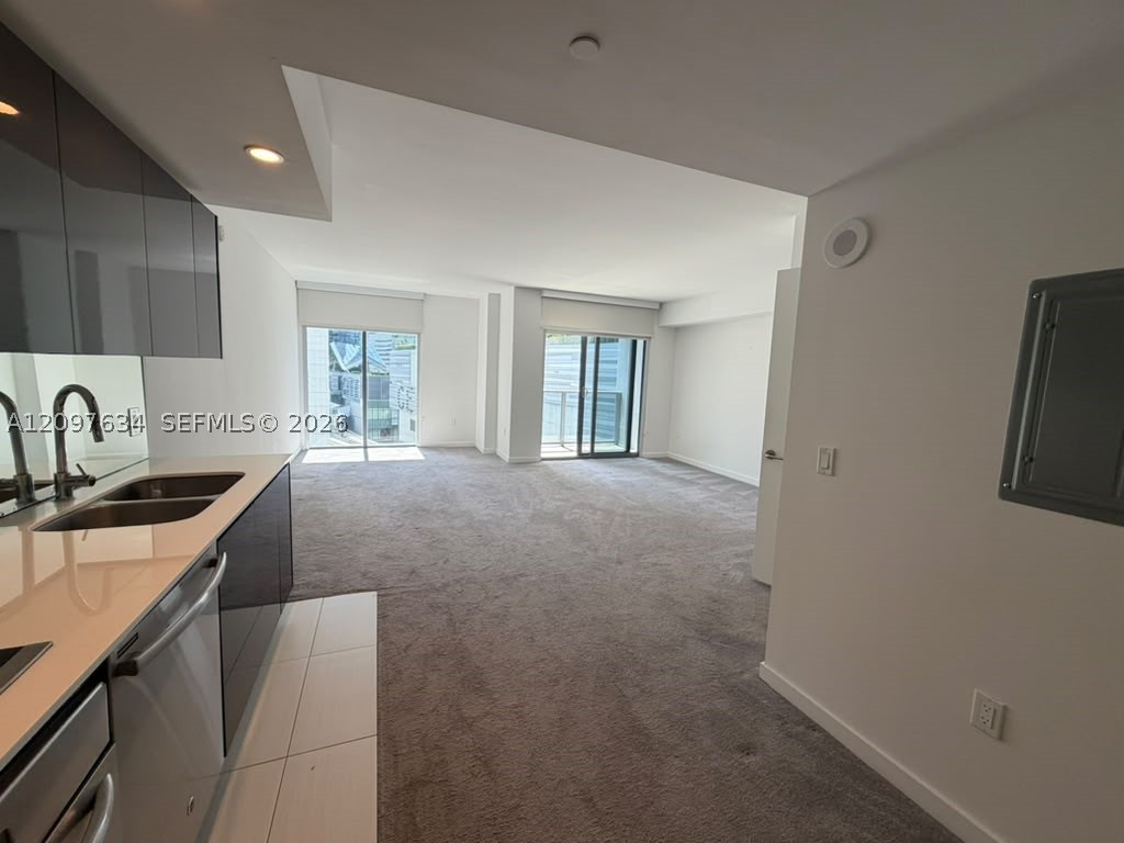 31 SE 6th St #1103, Miami FL 33131