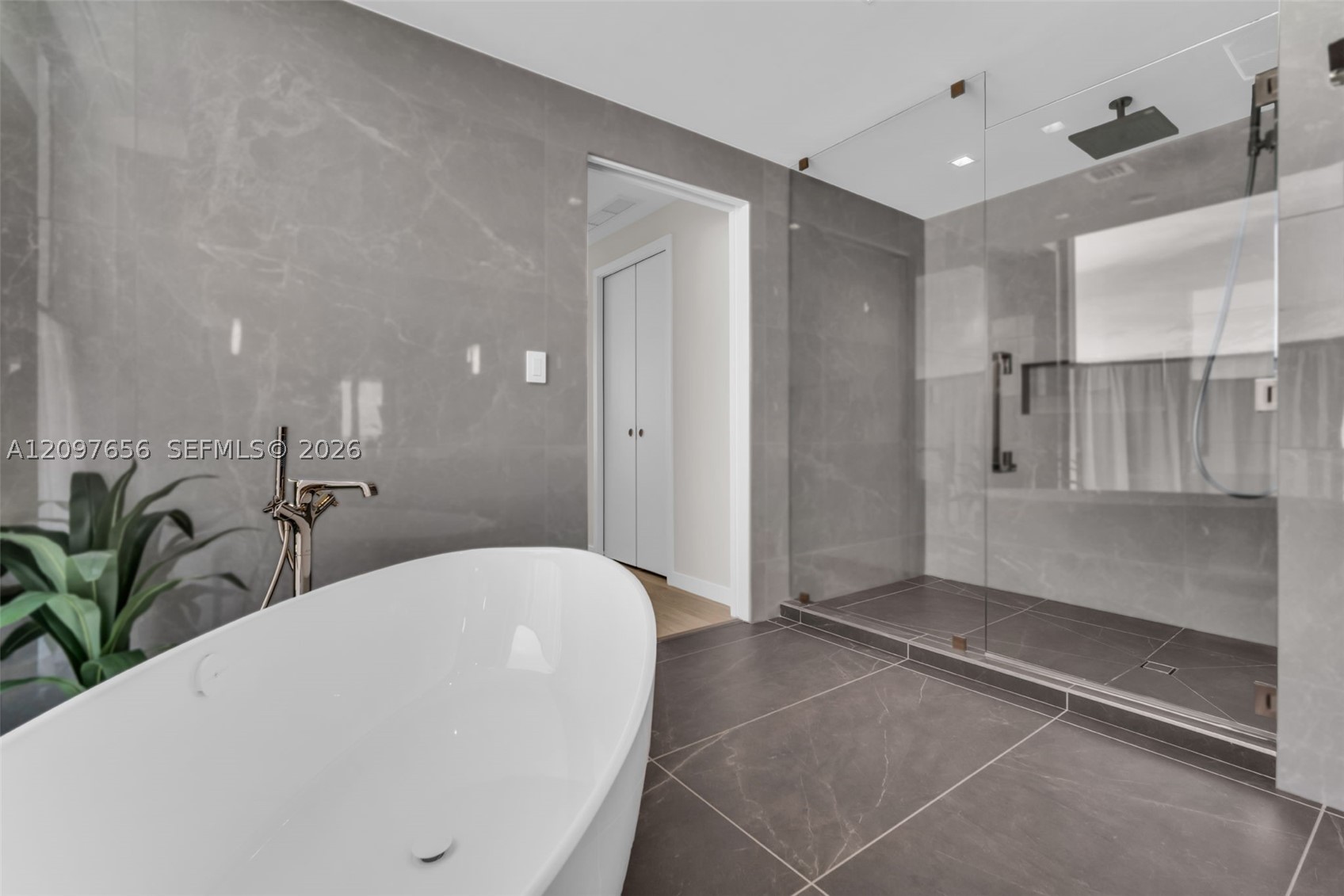 1116 N Ocean Blvd #906, Pompano Beach FL 33062