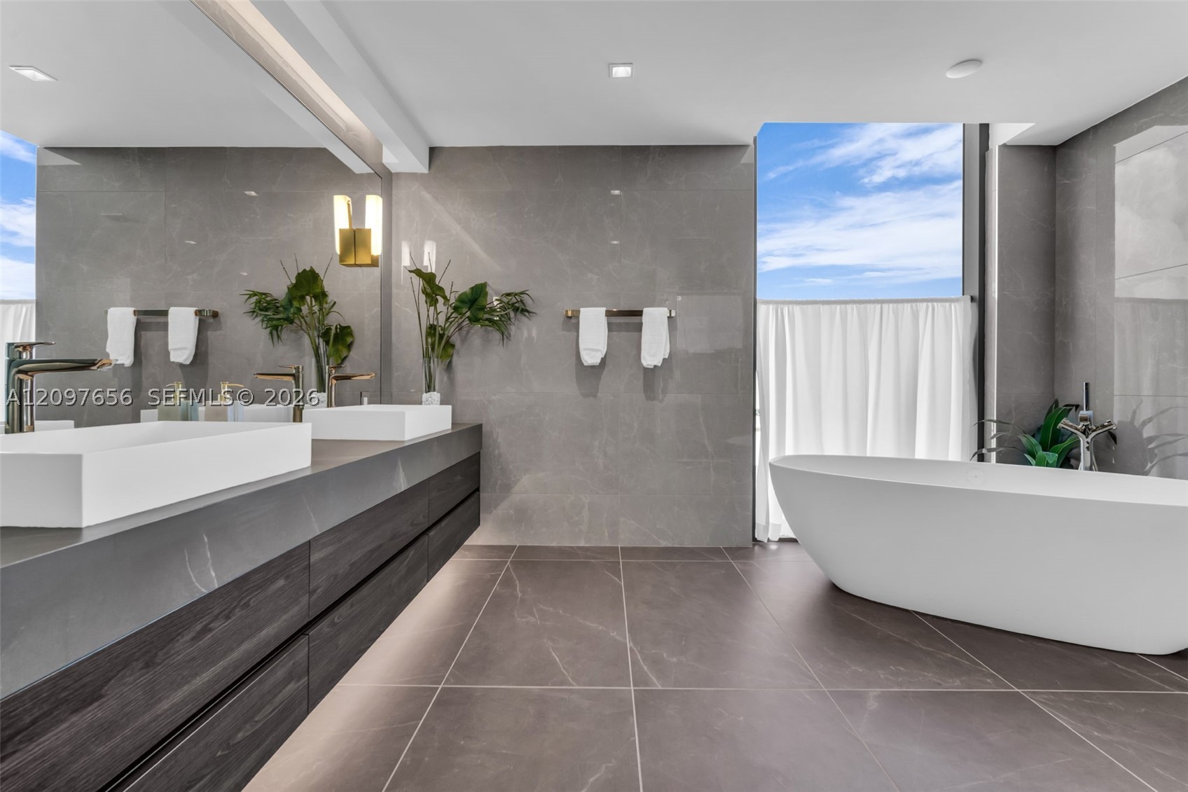 1116 N Ocean Blvd #906, Pompano Beach FL 33062