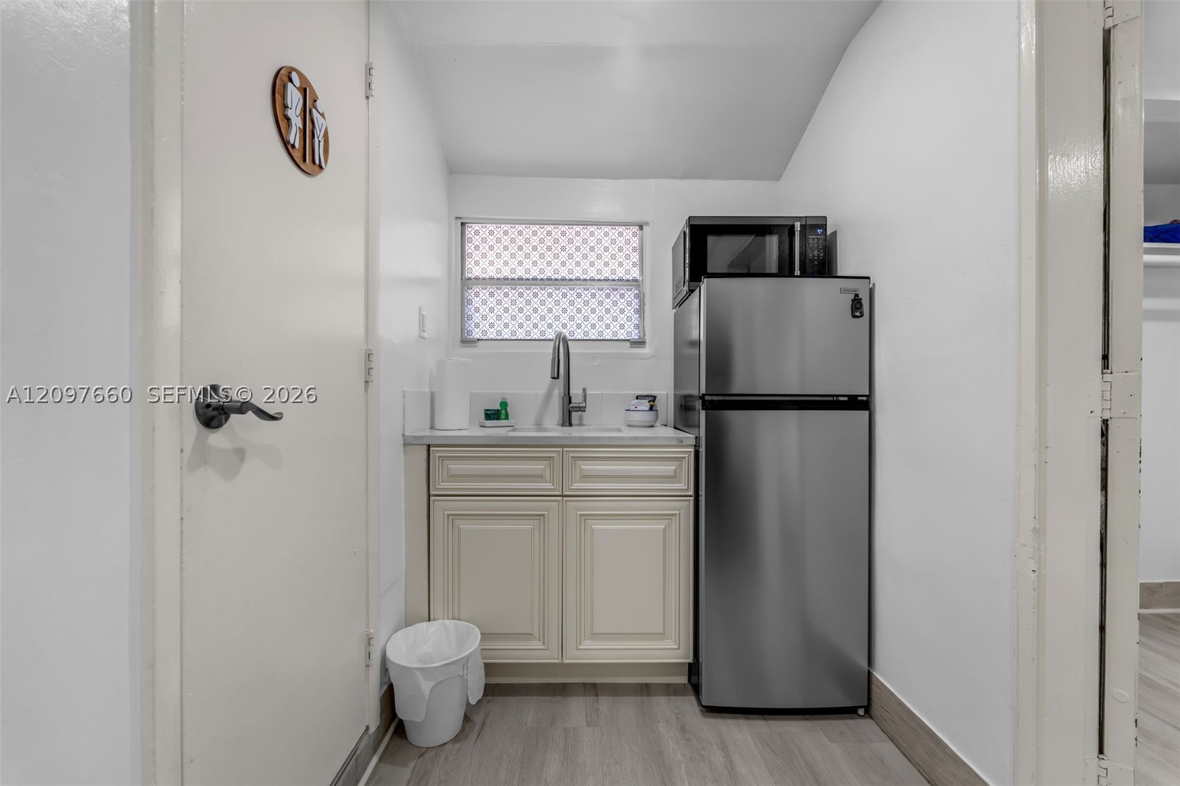 6355 SW 30th St, Miami FL 33155