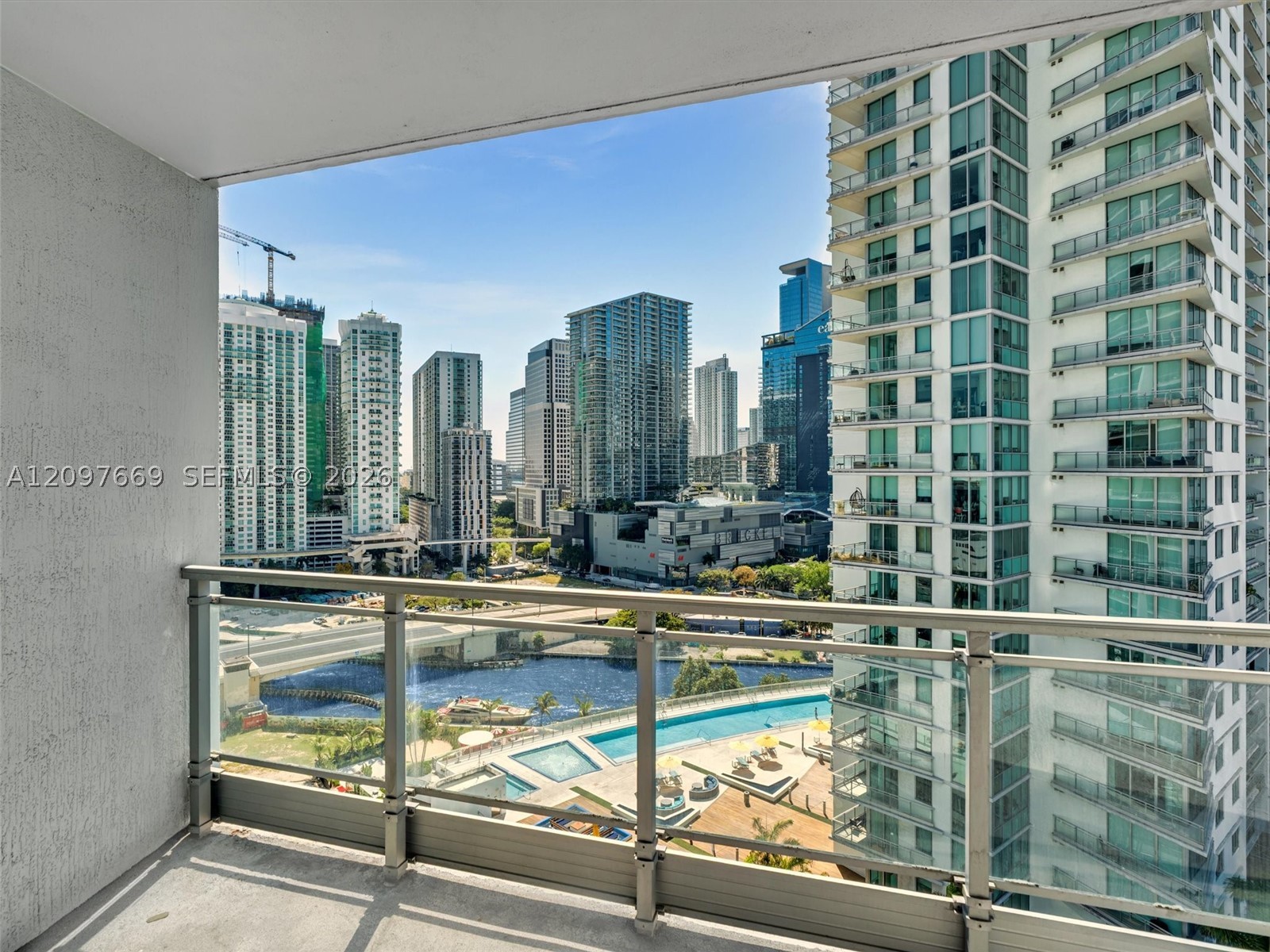 90 SW 3rd St #2013, Miami FL 33130