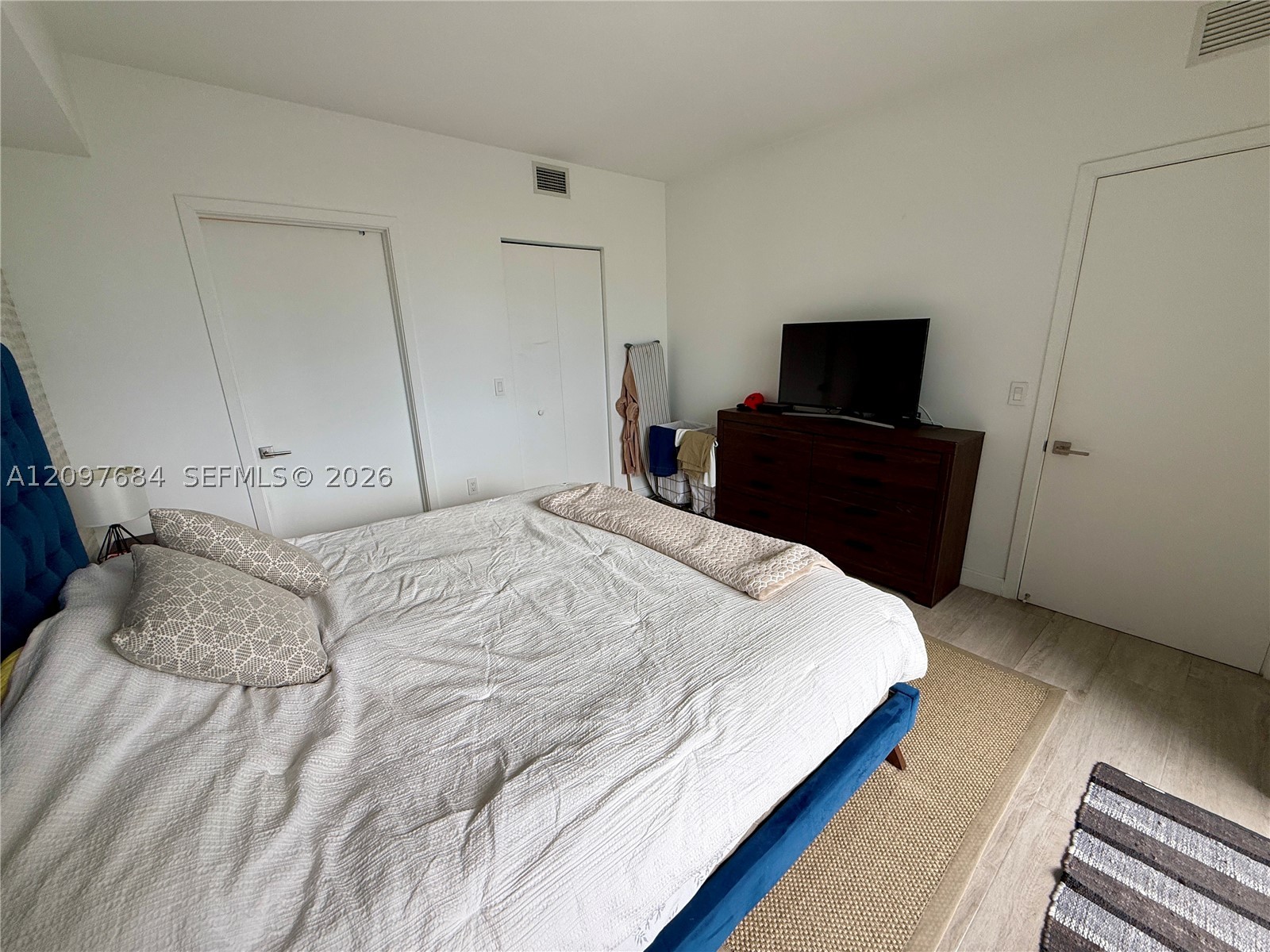 45 SW 9th St #2308, Miami FL 33130