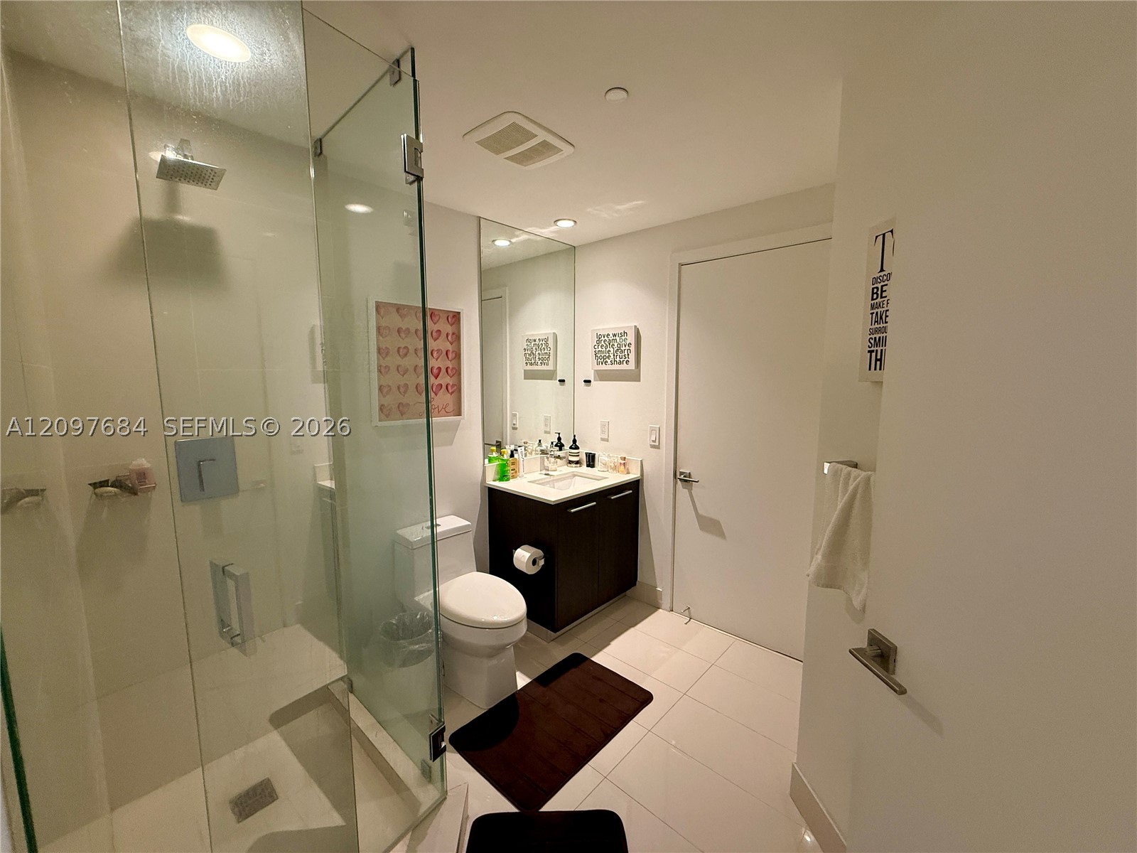 45 SW 9th St #2308, Miami FL 33130