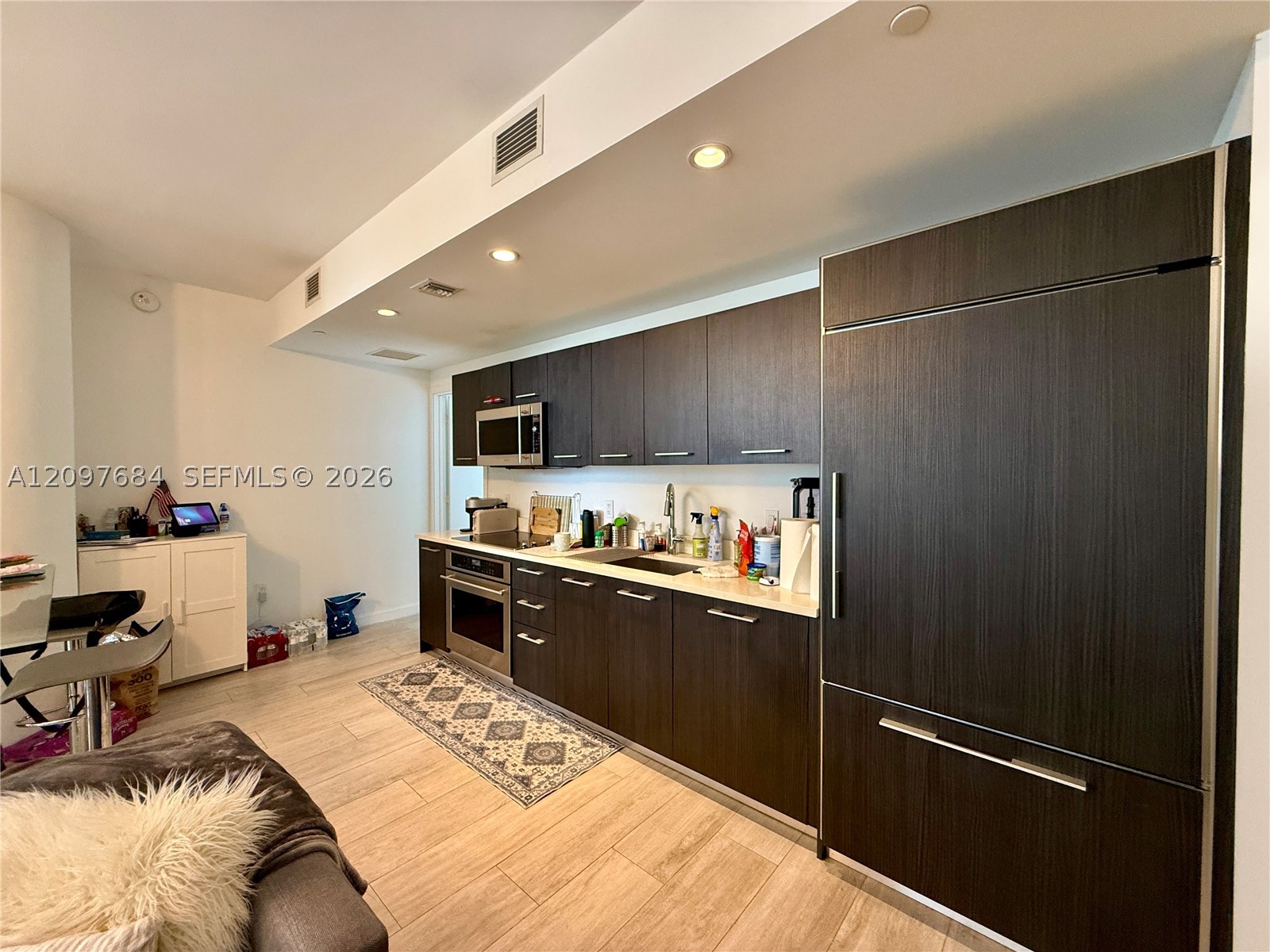 45 SW 9th St #2308, Miami FL 33130