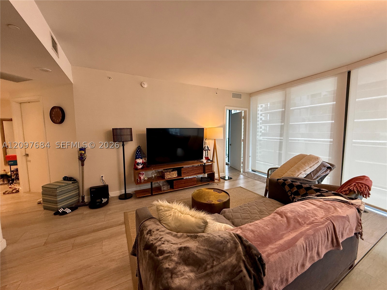 45 SW 9th St #2308, Miami FL 33130