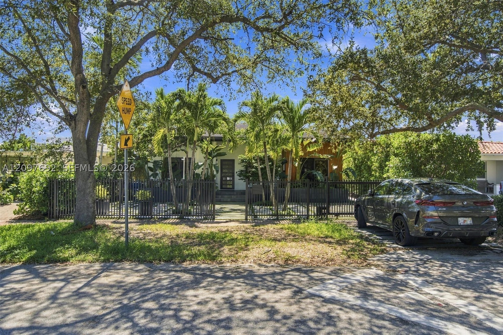 600 W 51st St, Miami Beach FL 33140