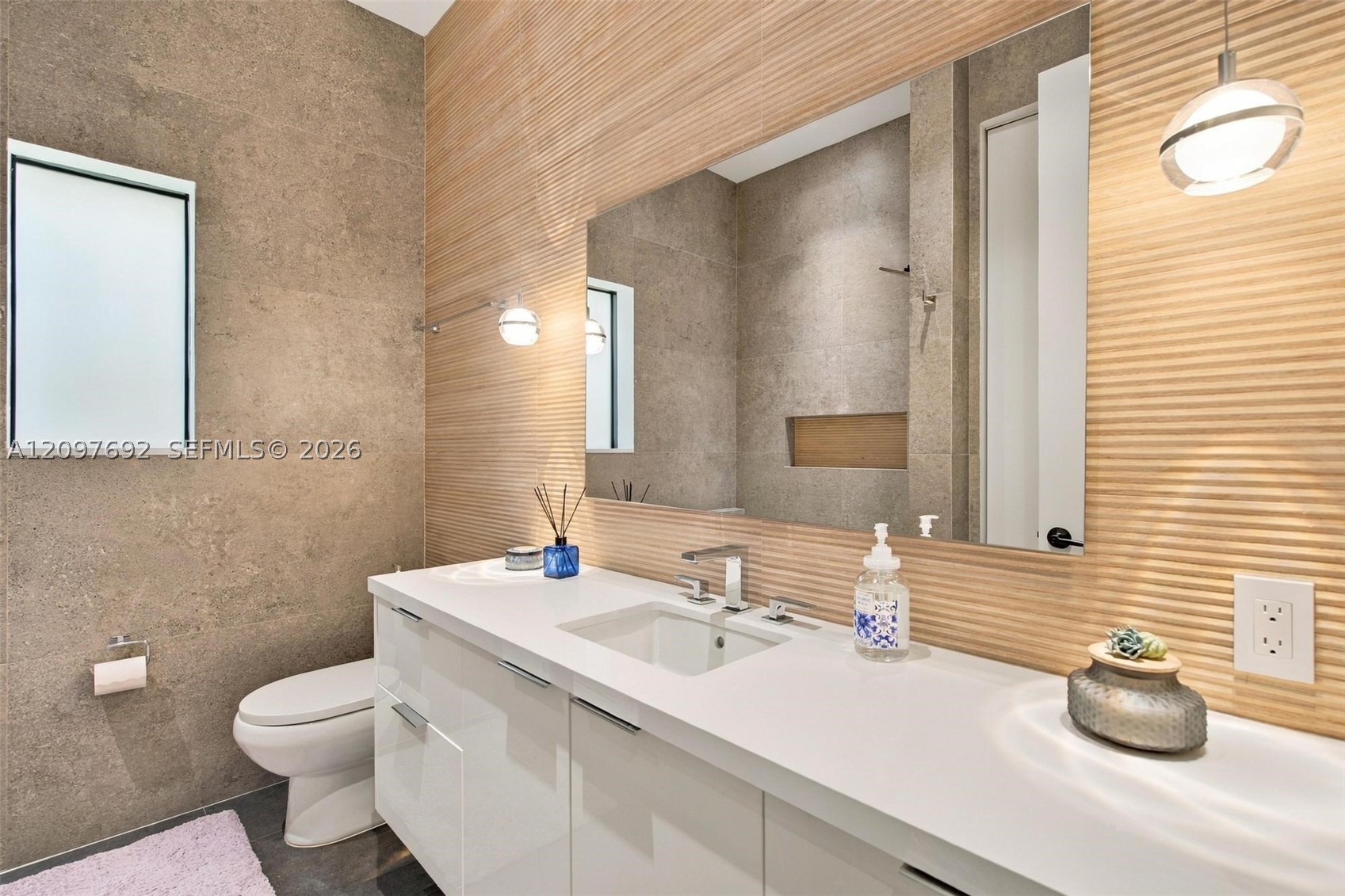 600 W 51st St, Miami Beach FL 33140
