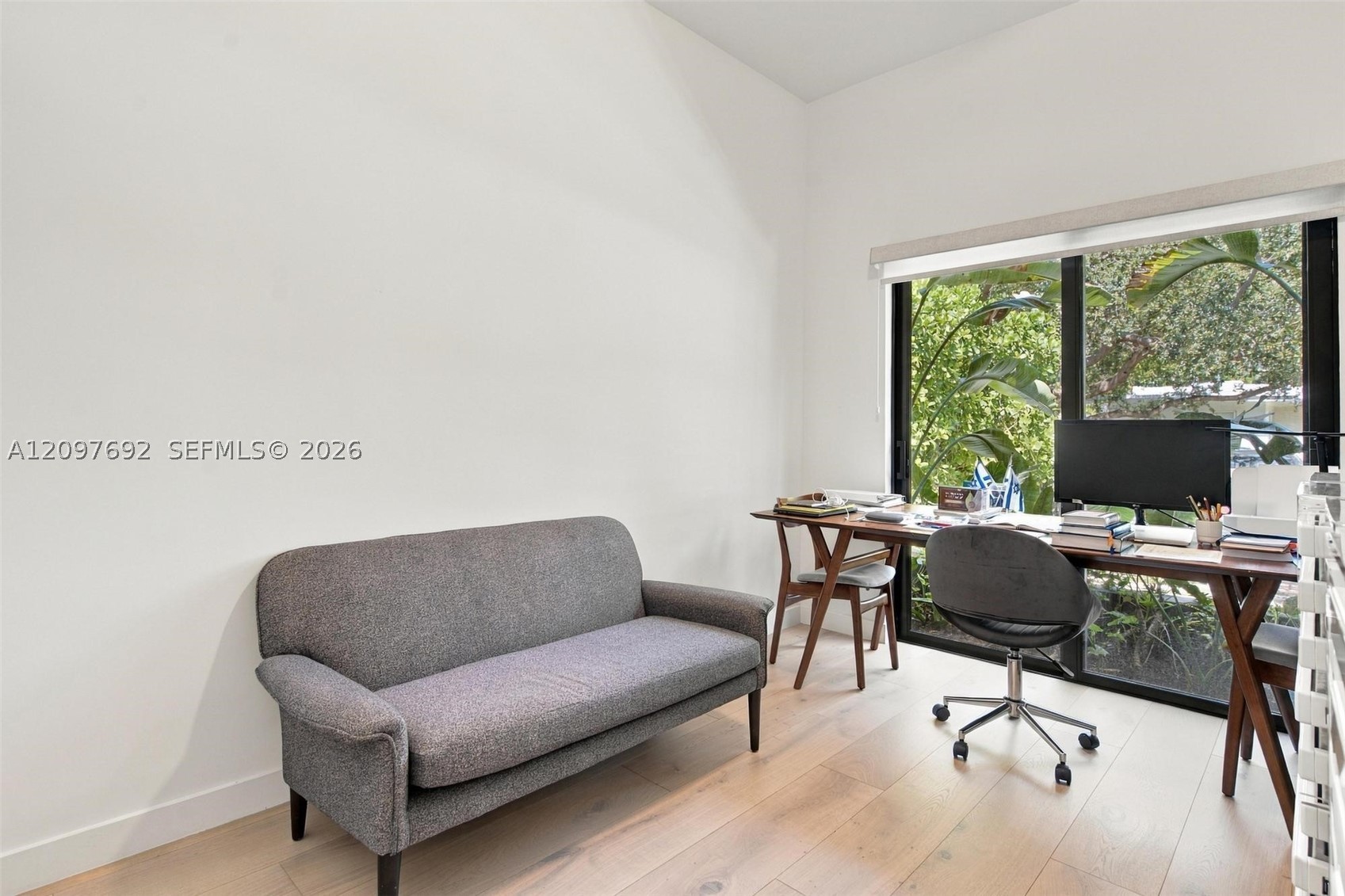 600 W 51st St, Miami Beach FL 33140