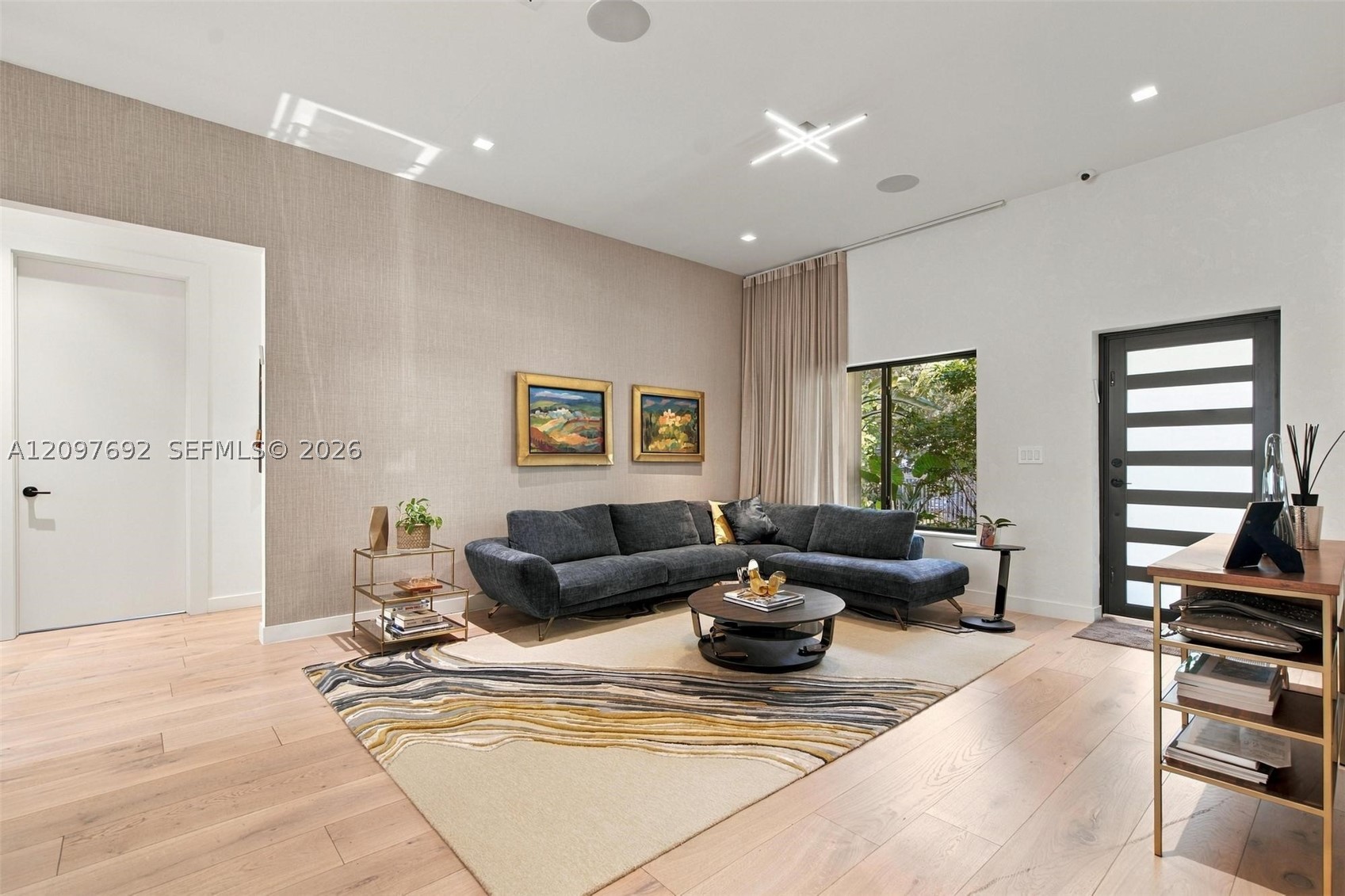 600 W 51st St, Miami Beach FL 33140