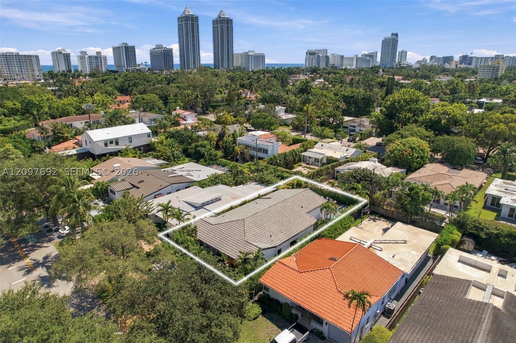 600 W 51st St, Miami Beach FL 33140