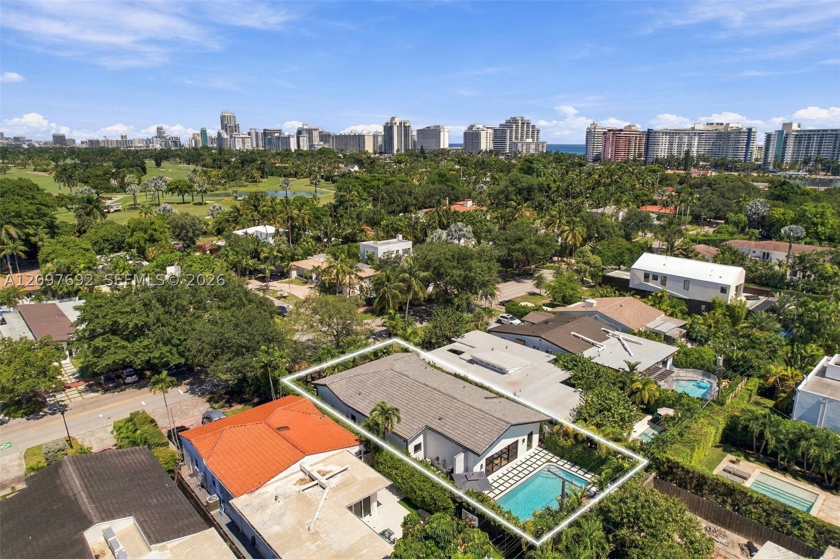 600 W 51st St, Miami Beach FL 33140