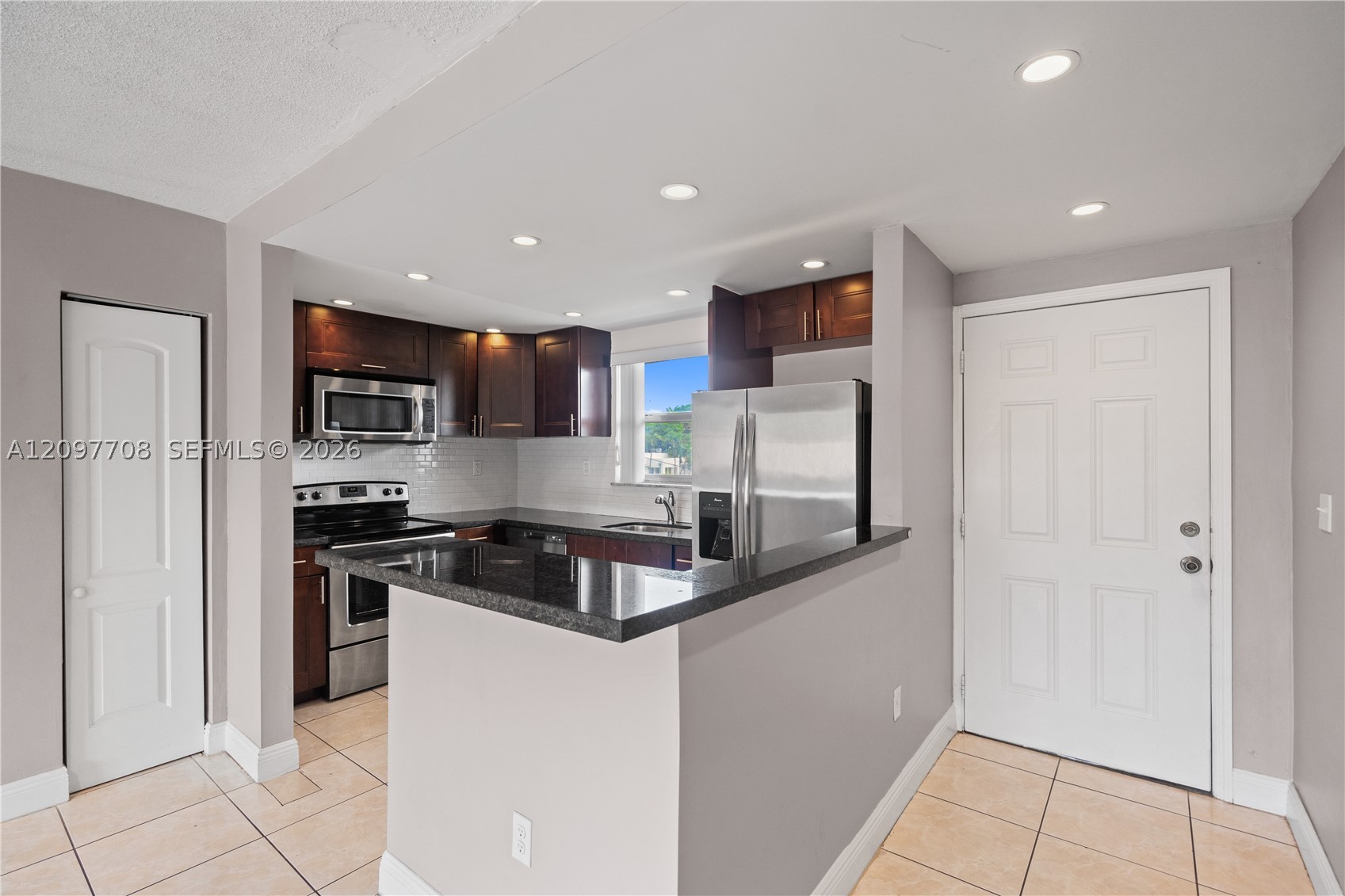 2150 Bay Dr #6, Miami Beach FL 33141