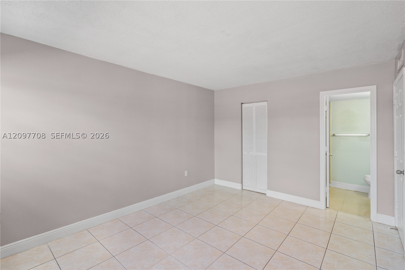 2150 Bay Dr #6, Miami Beach FL 33141