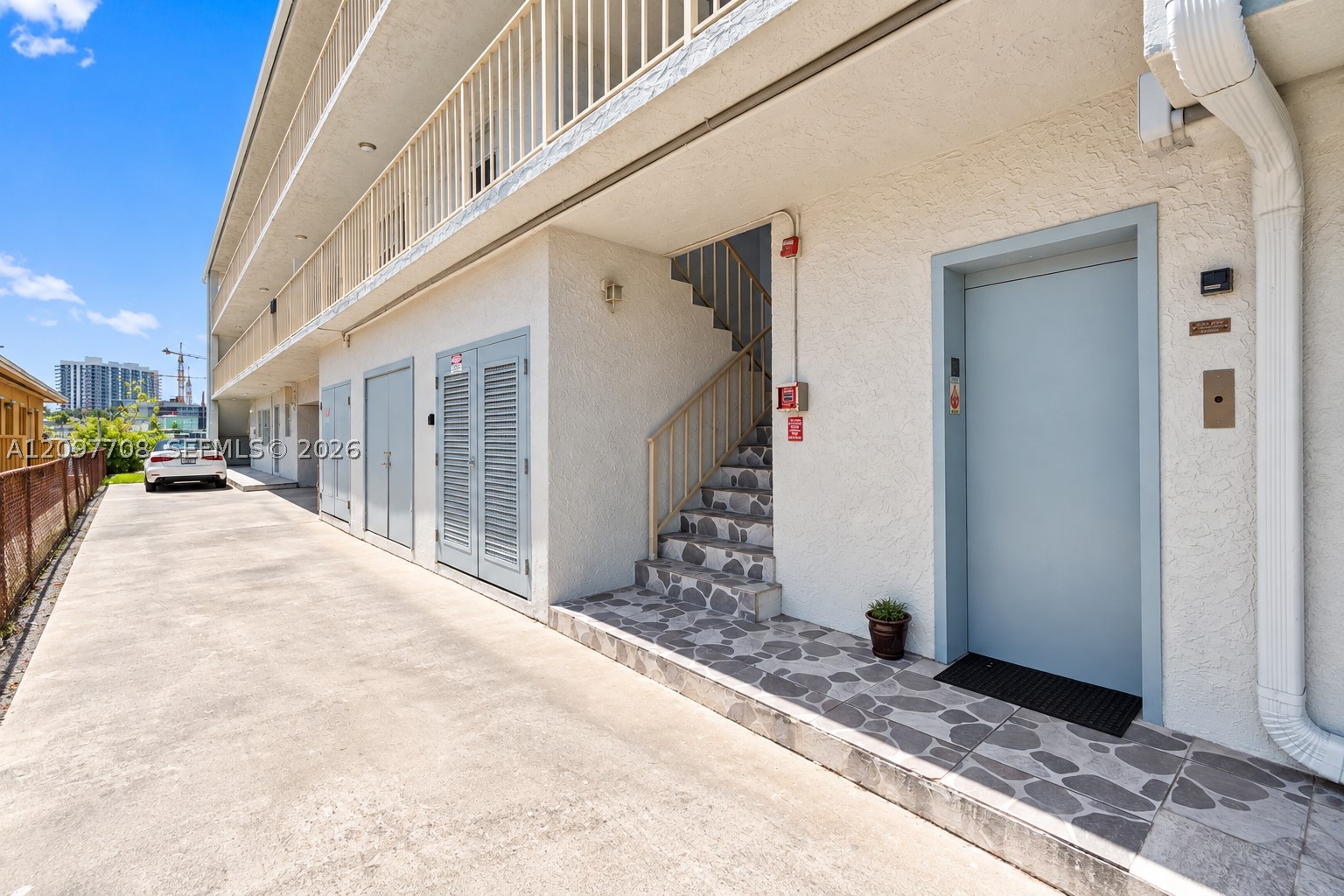 2150 Bay Dr #6, Miami Beach FL 33141