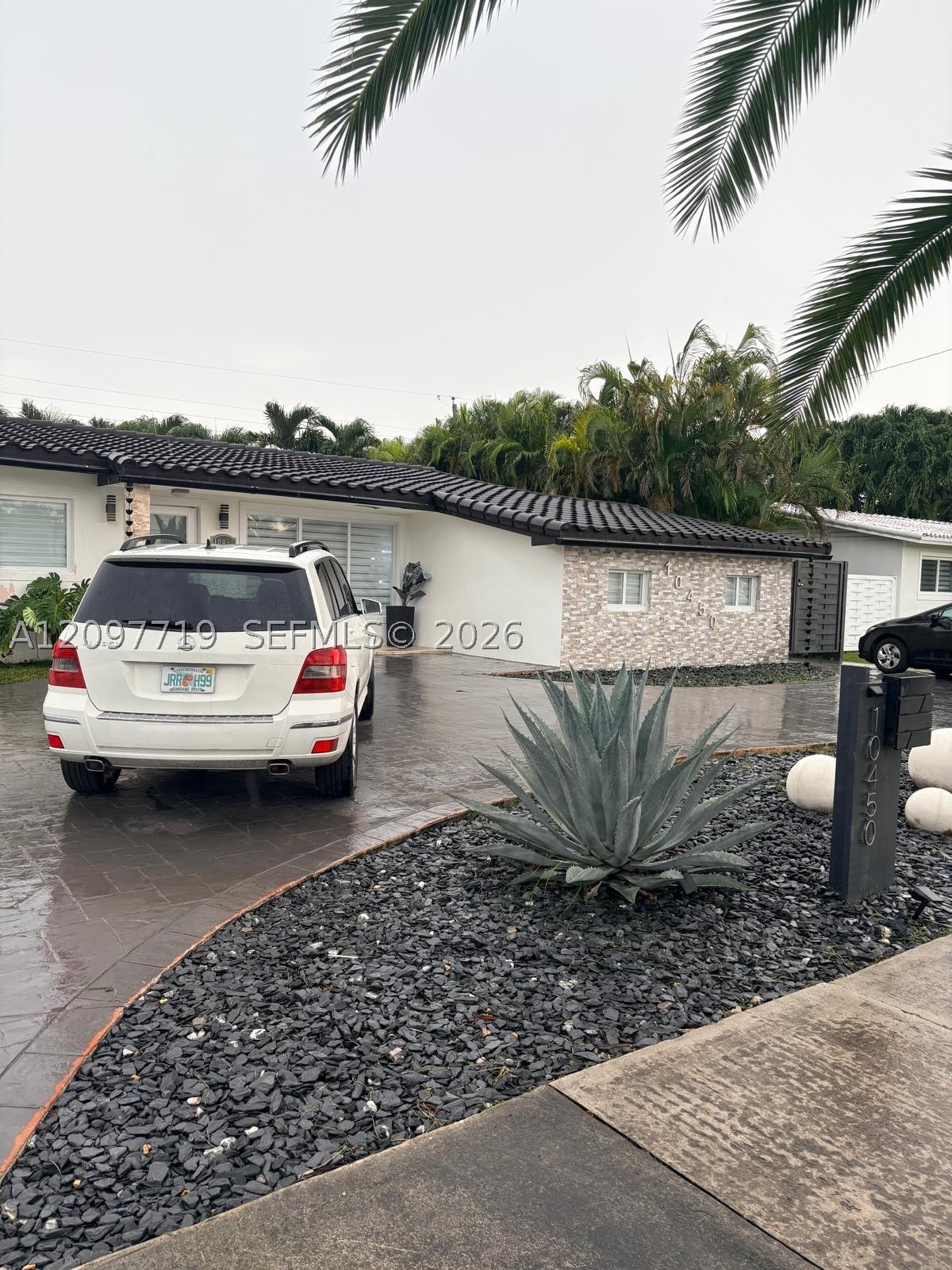 10450 SW 42nd Ter, Miami FL 33165