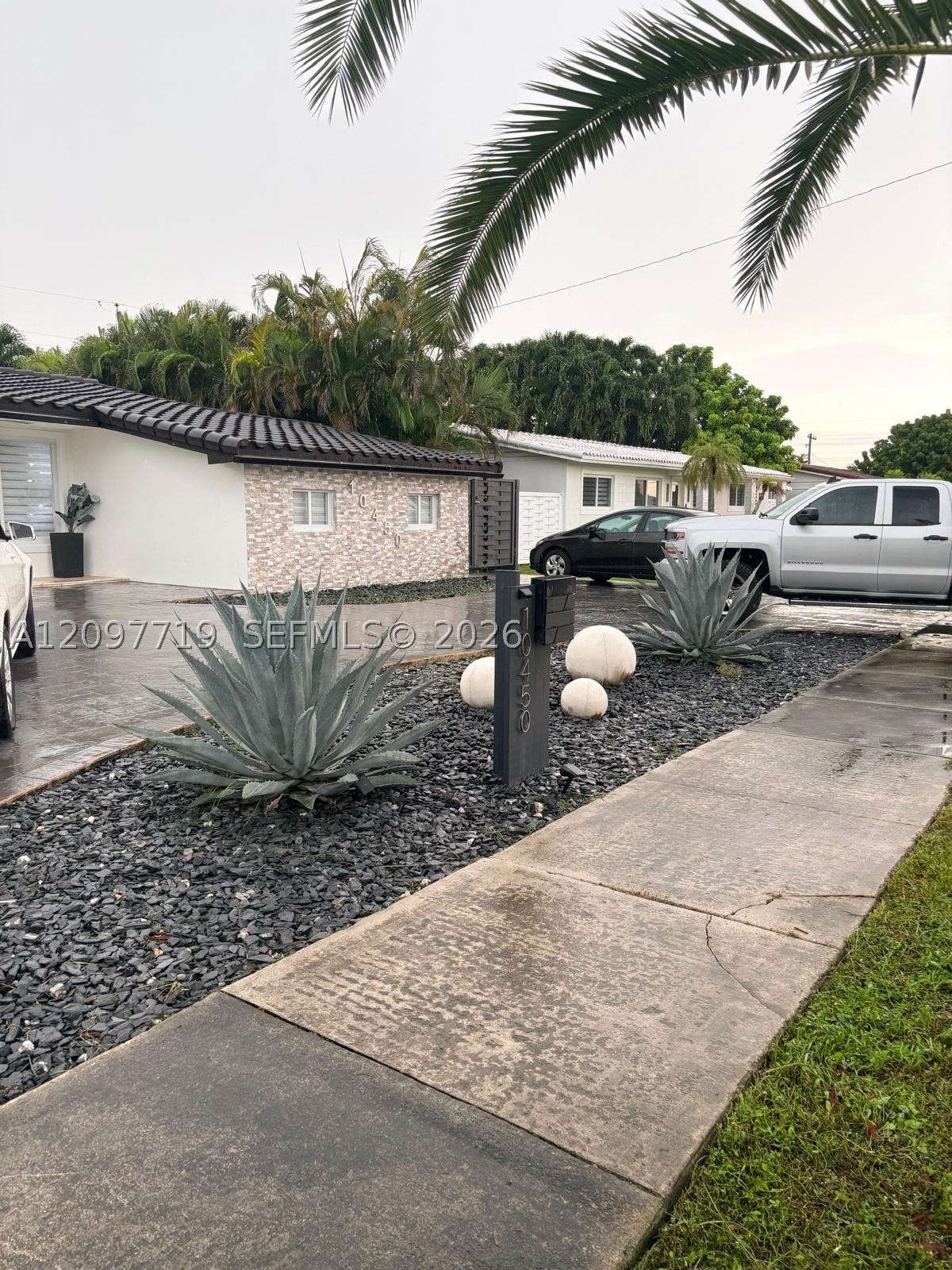 10450 SW 42nd Ter, Miami FL 33165