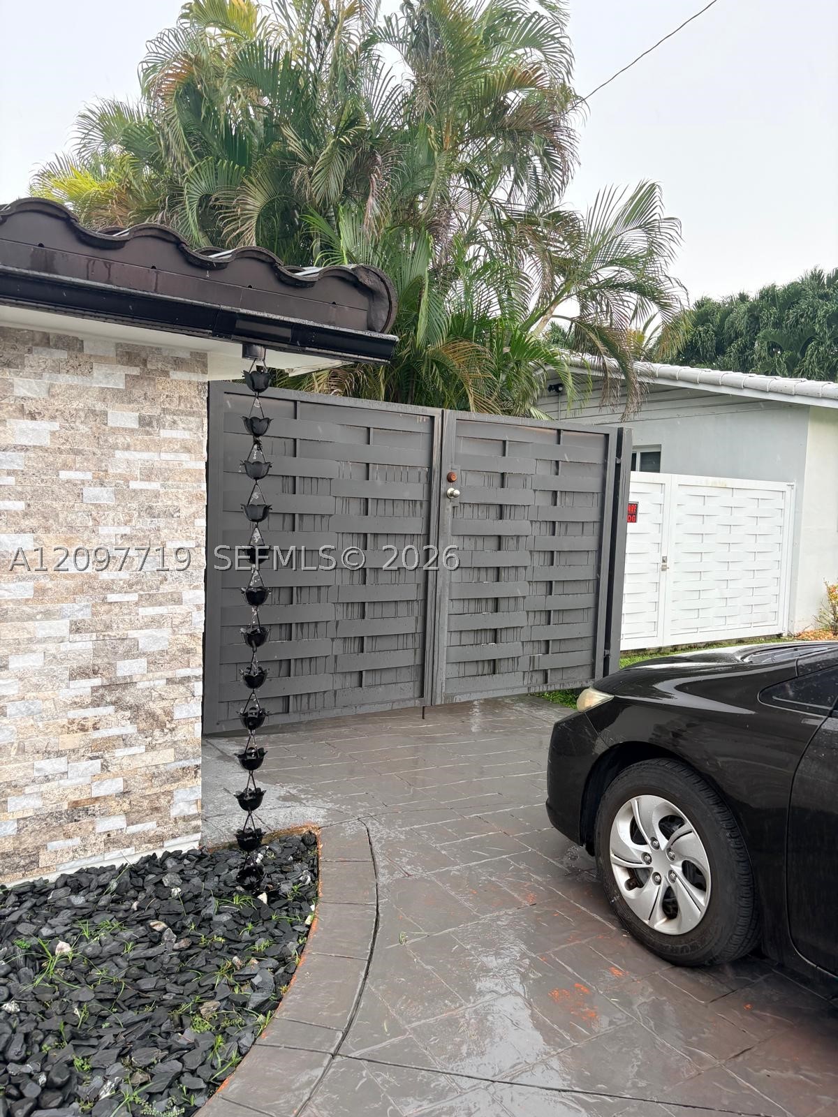 10450 SW 42nd Ter, Miami FL 33165